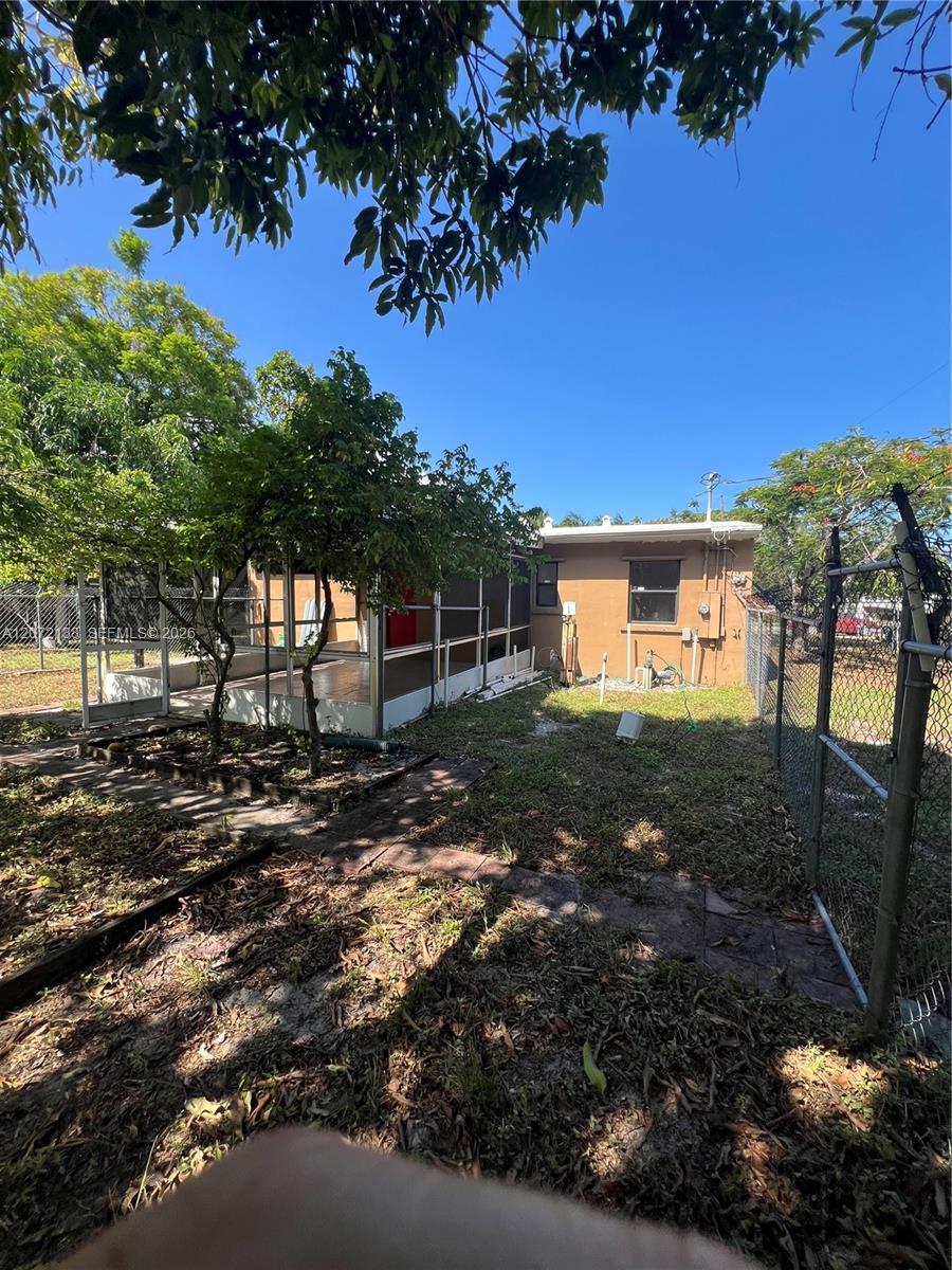143 SW 22nd Ter