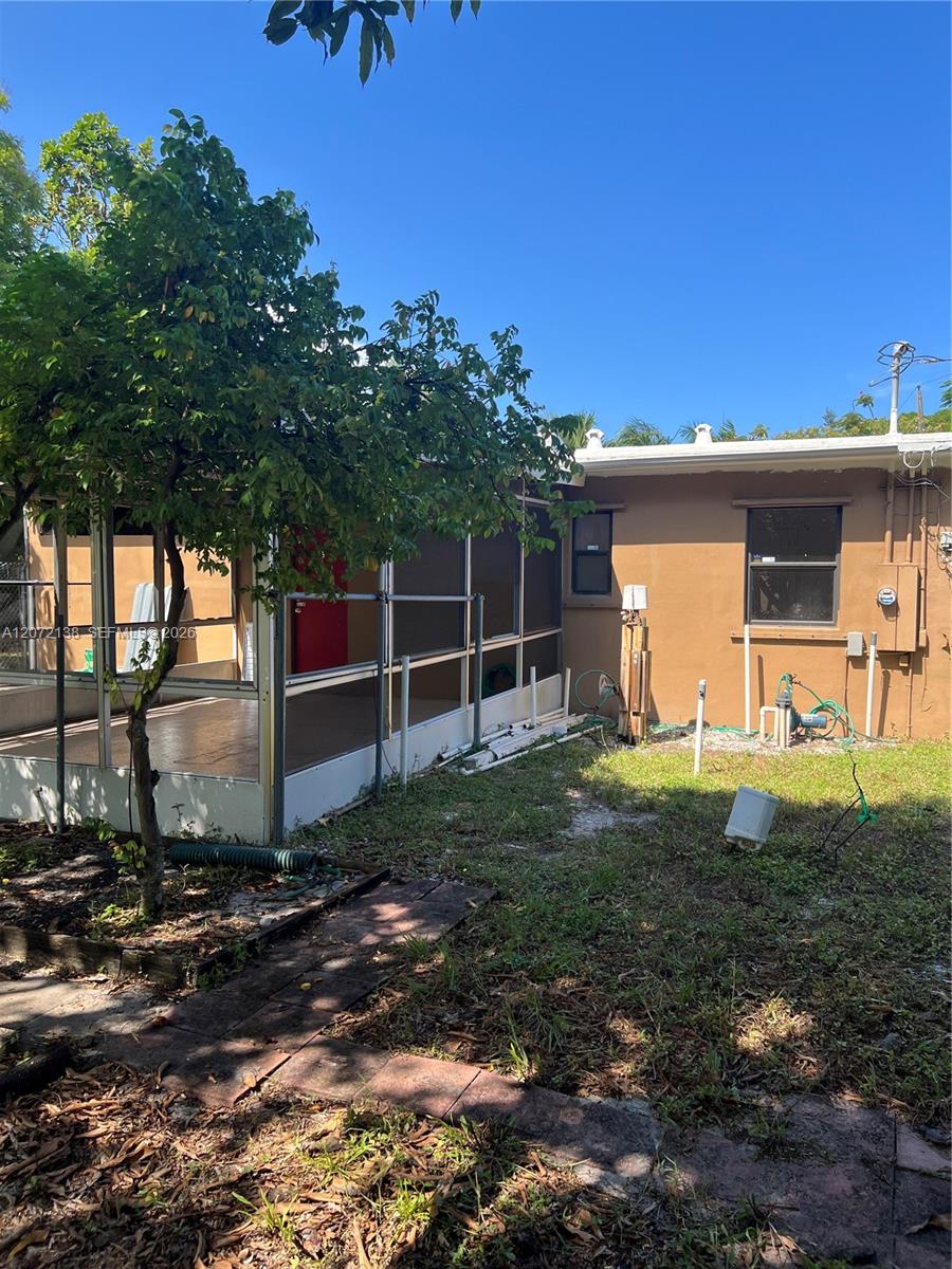 143 SW 22nd Ter