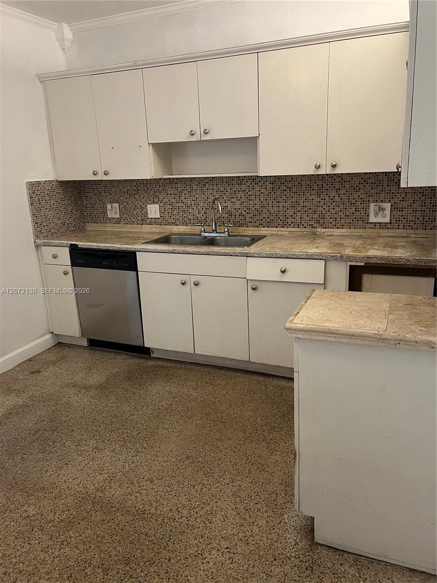 143 SW 22nd Ter