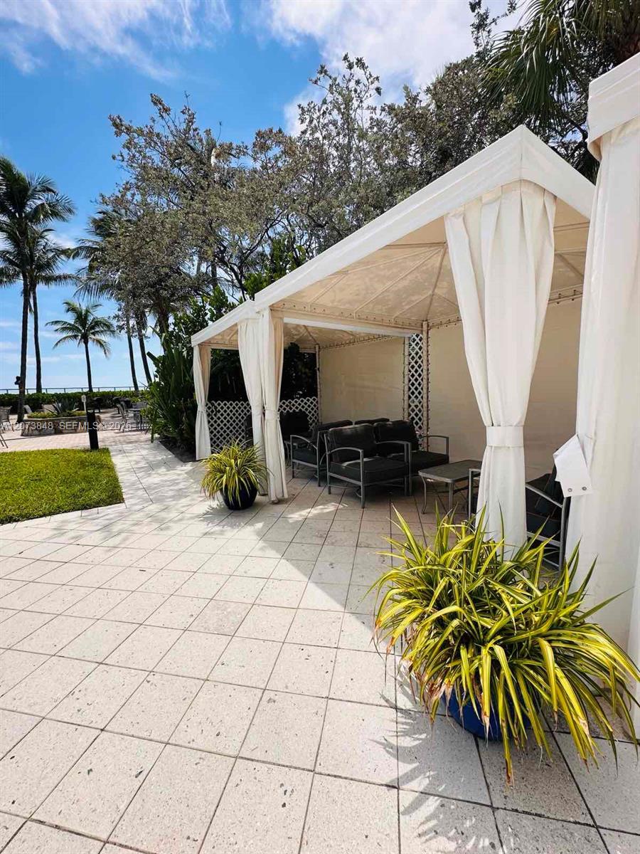 3000 S Ocean Dr # 1218