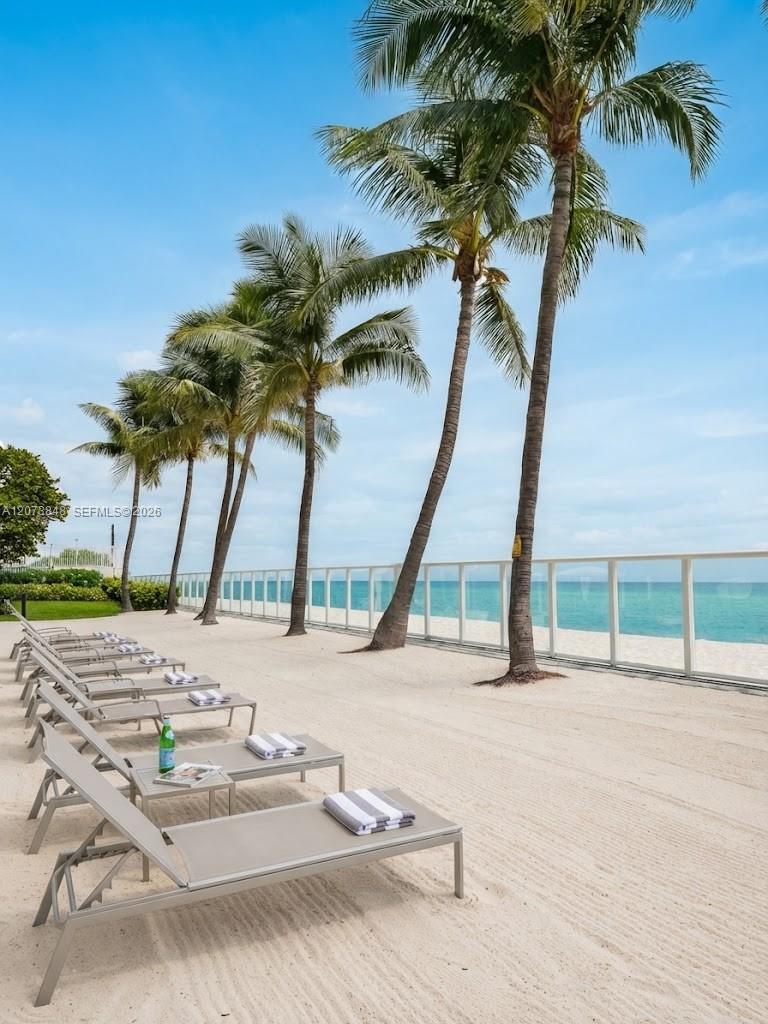 3000 S Ocean Dr # 1218