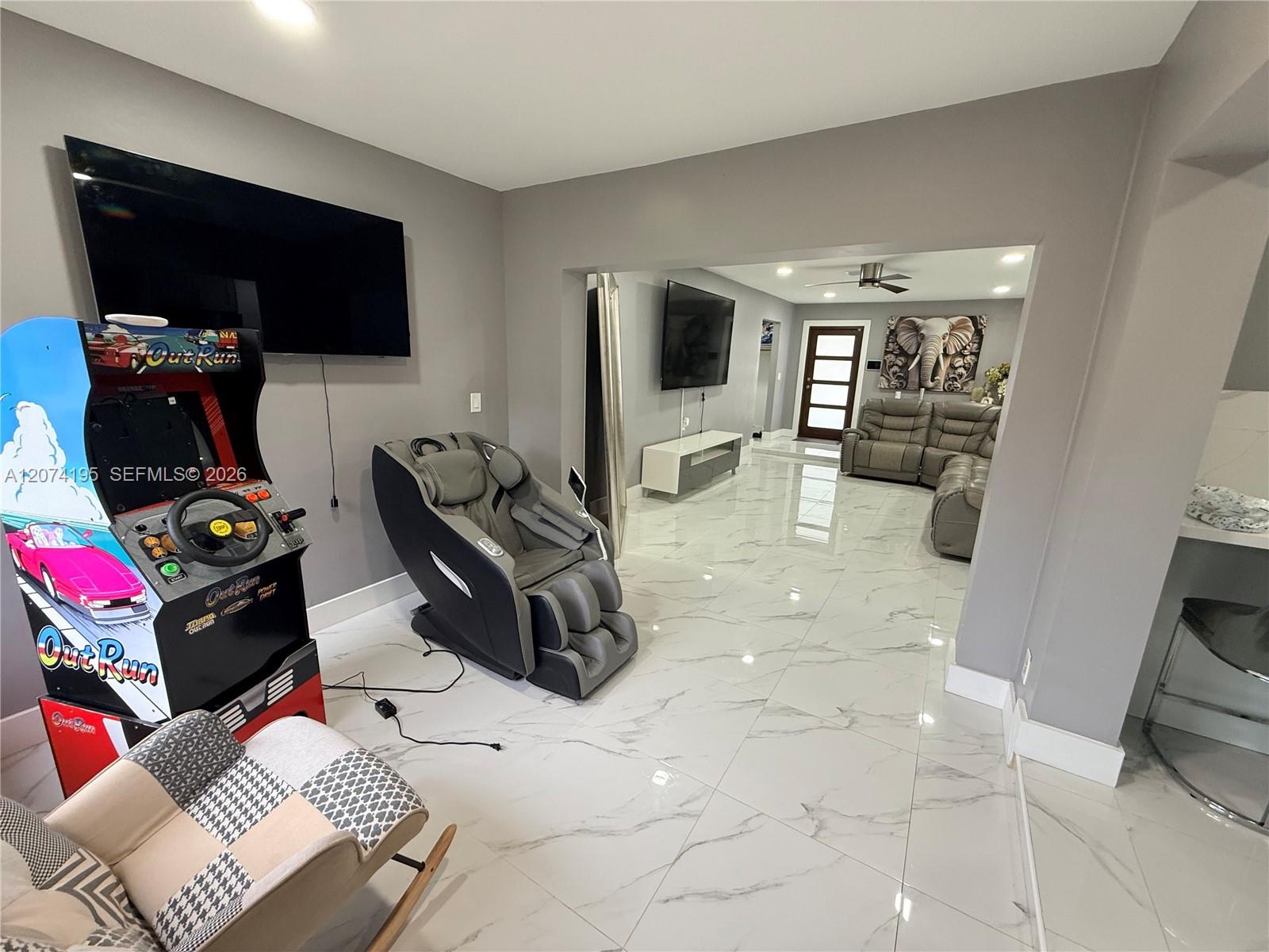 6710 SW 10th Ct