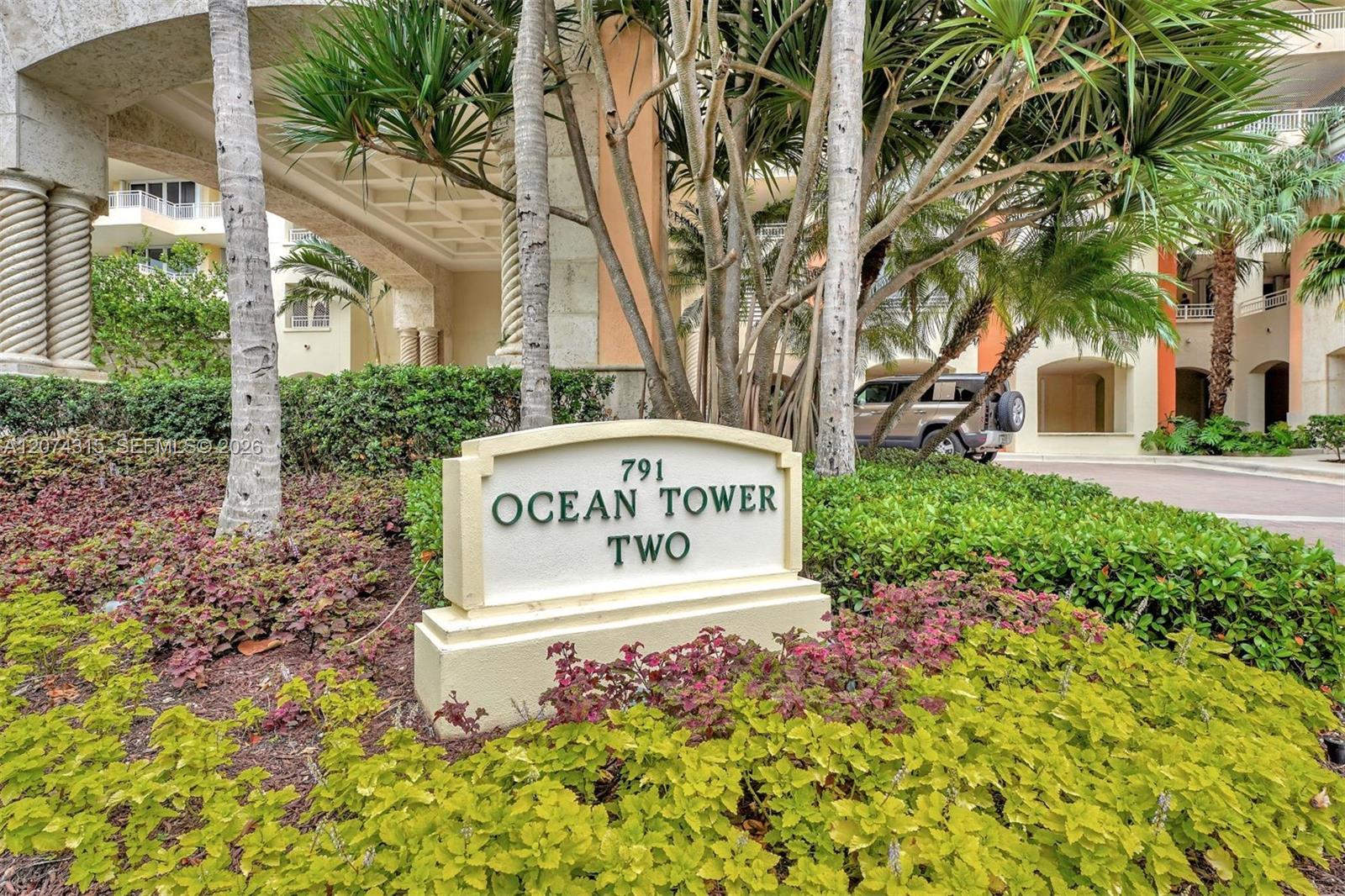 791 Crandon Blvd # 301