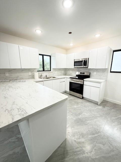 2057 Washington Ave # 2, Opa-Locka Unit: 2