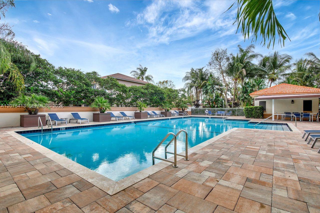 370 Carrington Dr