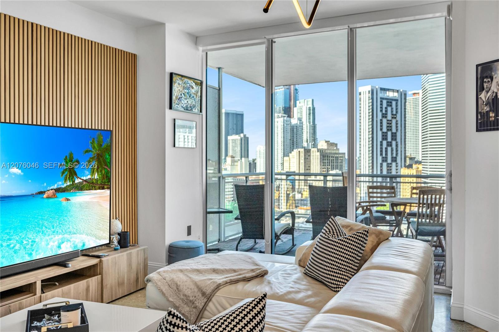 350 S Miami Ave Unit: 2009