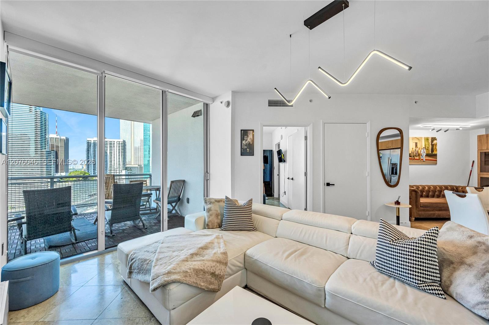 350 S Miami Ave Unit: 2009