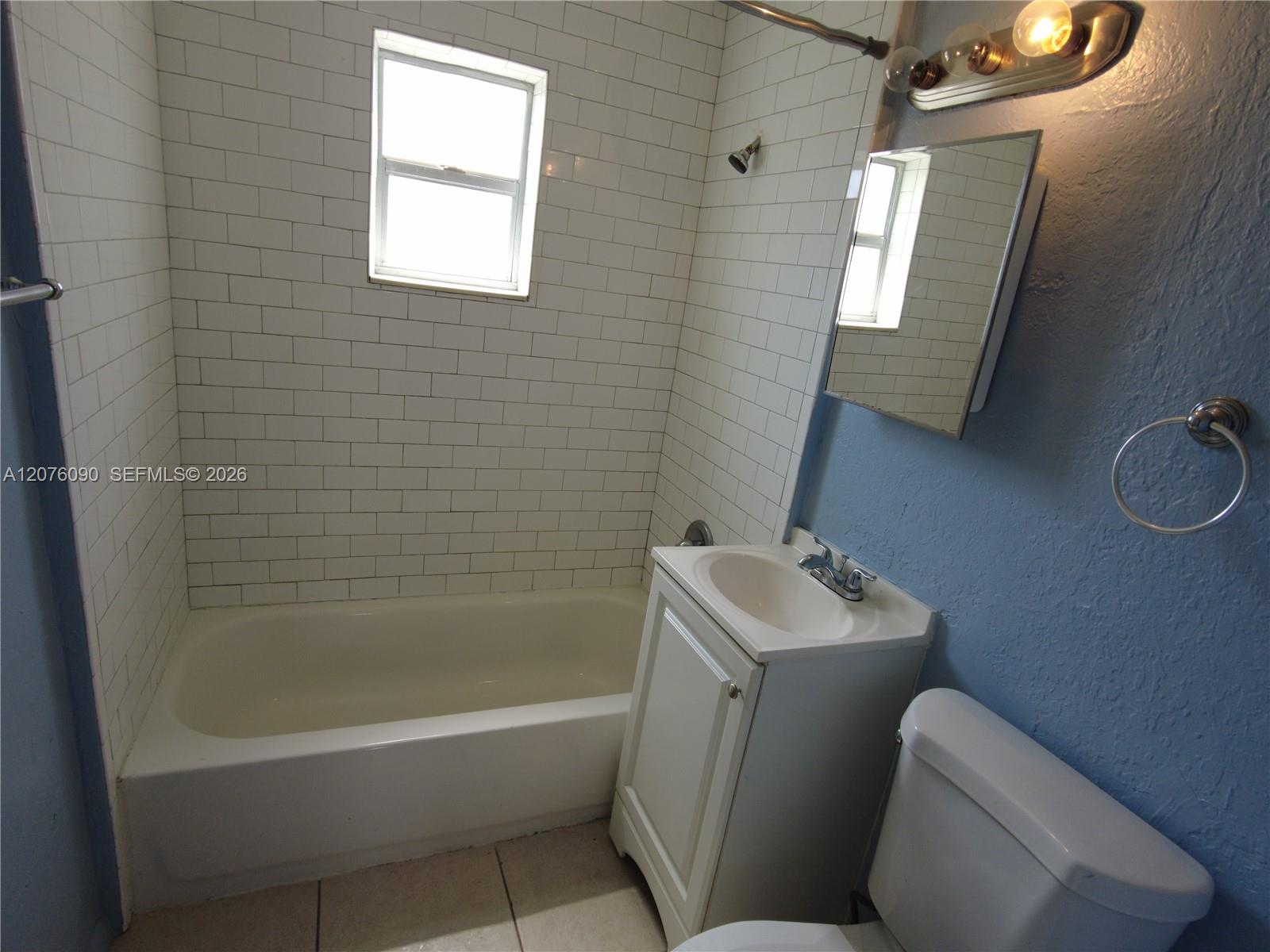 620 NW 16th Ave # 2
