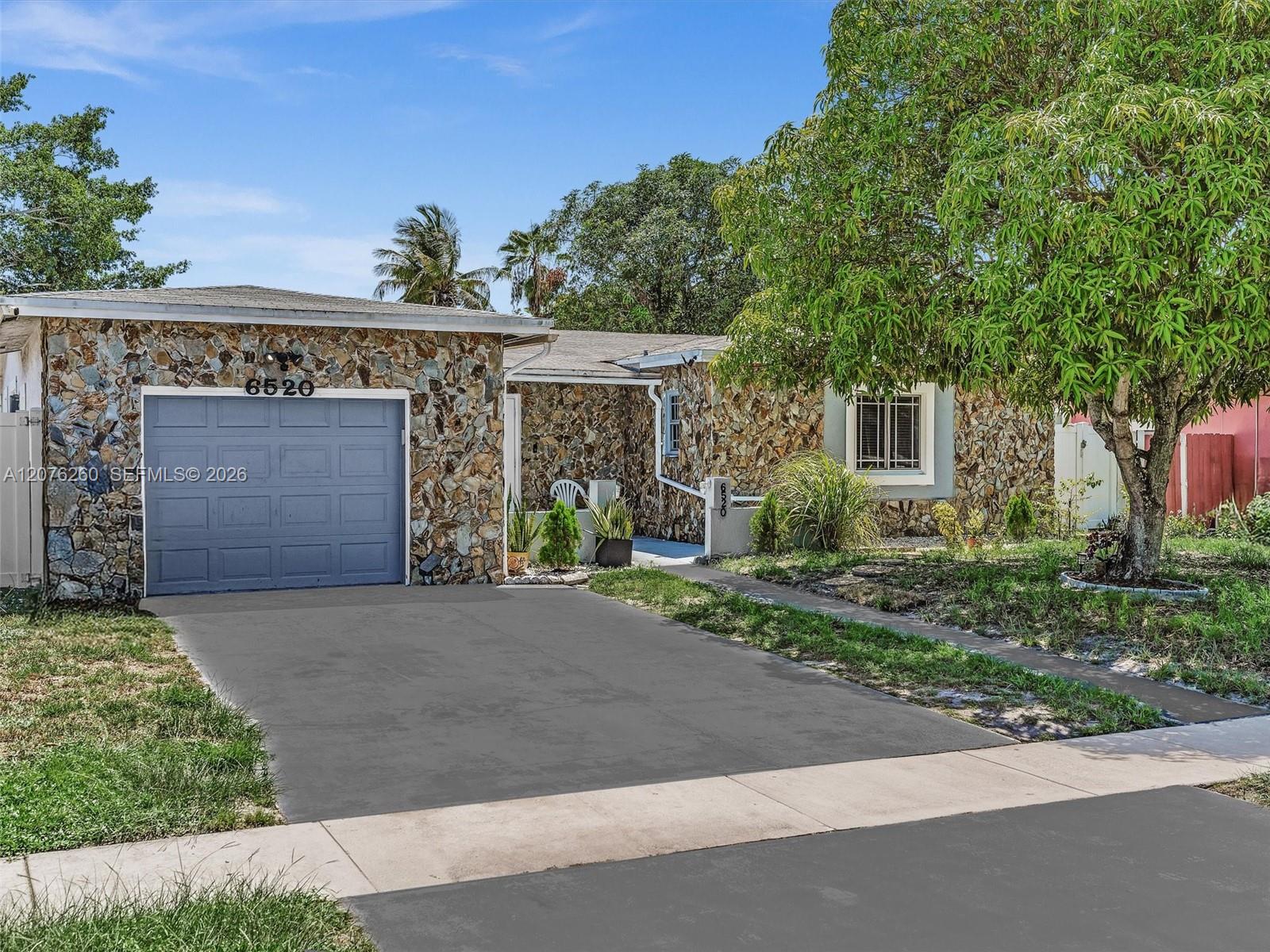 6520 SW 7th Ct