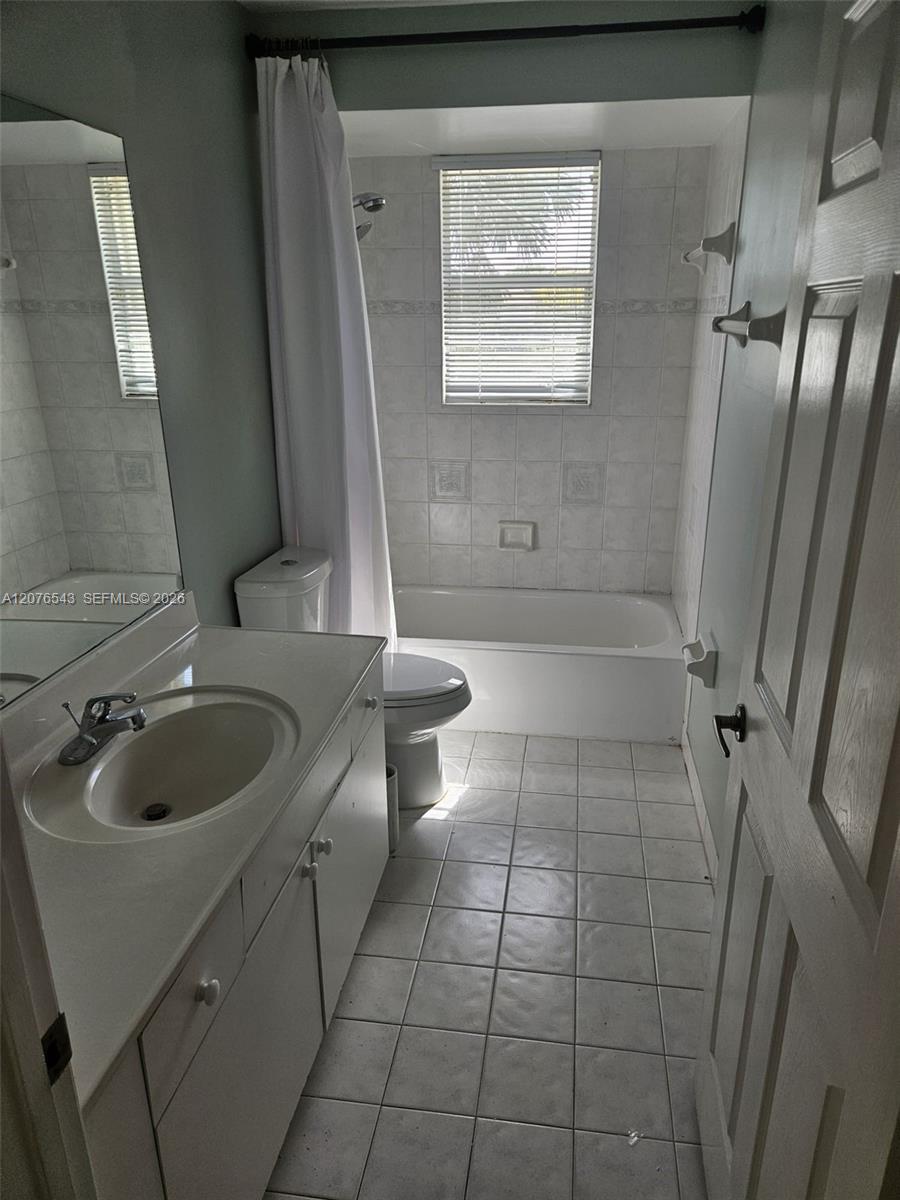1072 NW 139th Ter