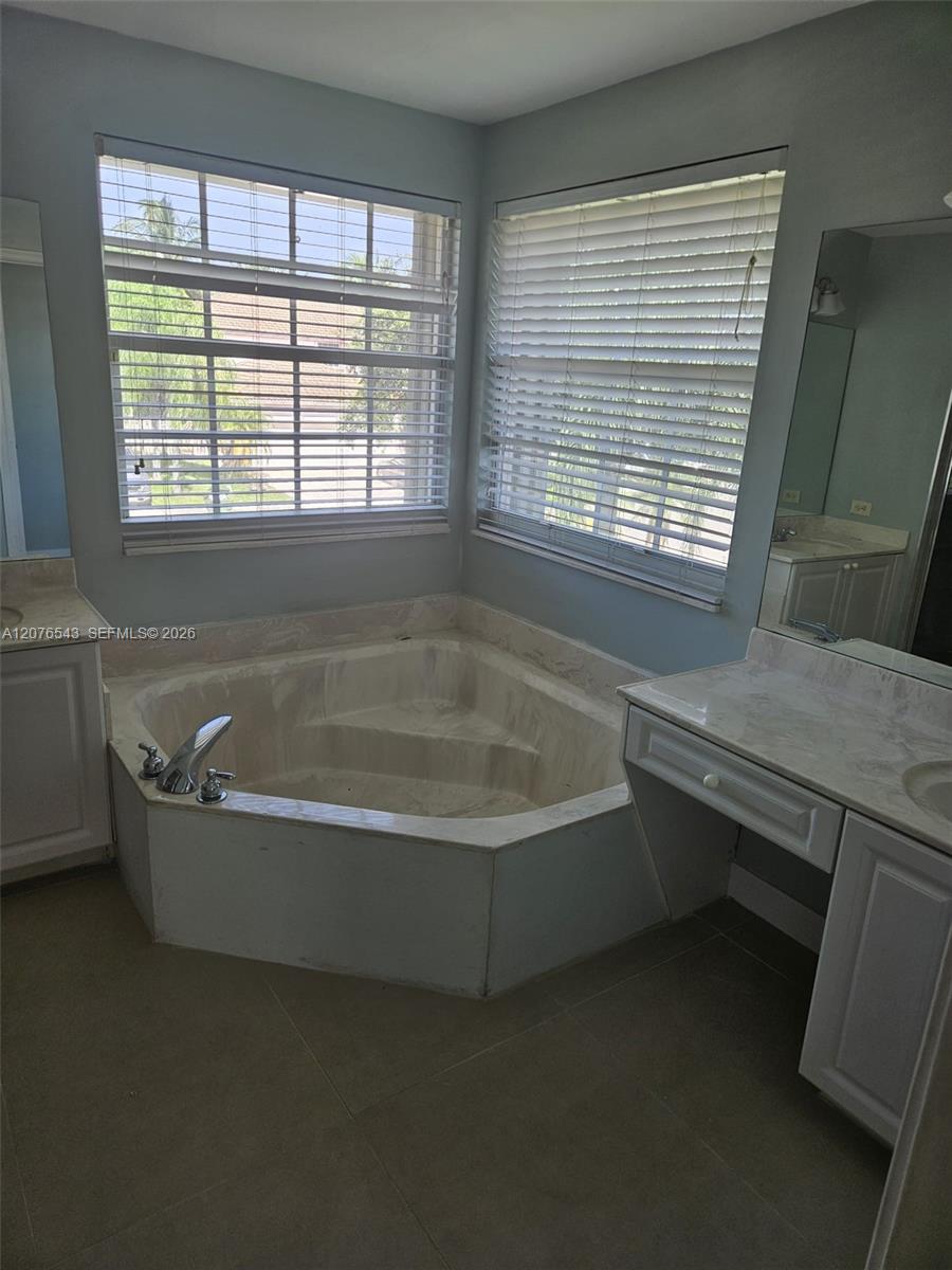 1072 NW 139th Ter