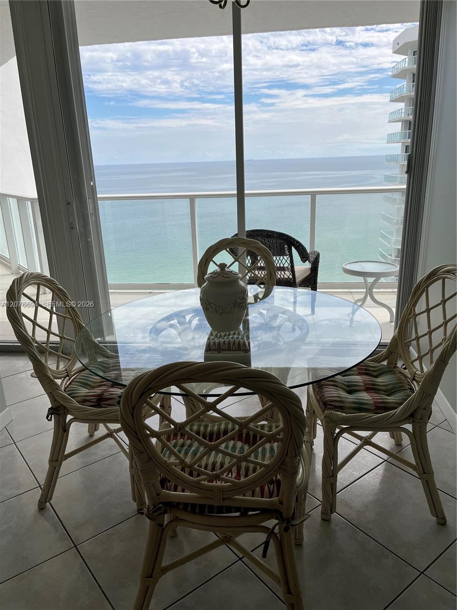 16485 Collins Ave # 2538
