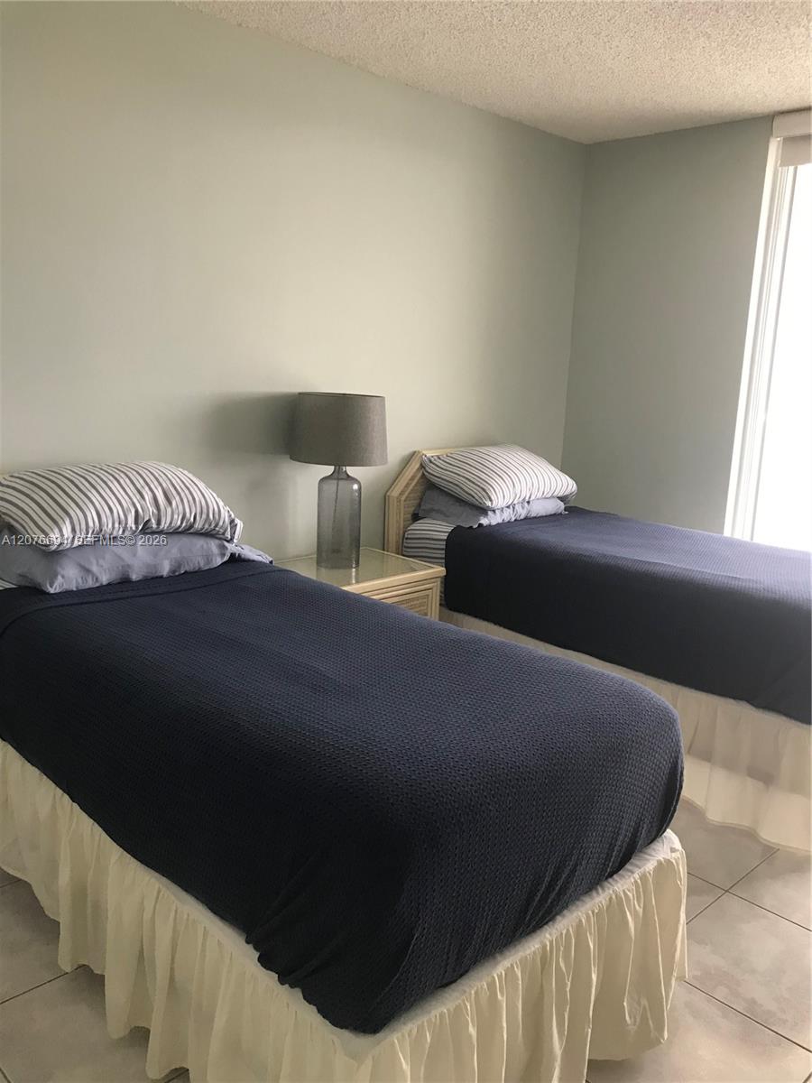 16485 Collins Ave # 2538