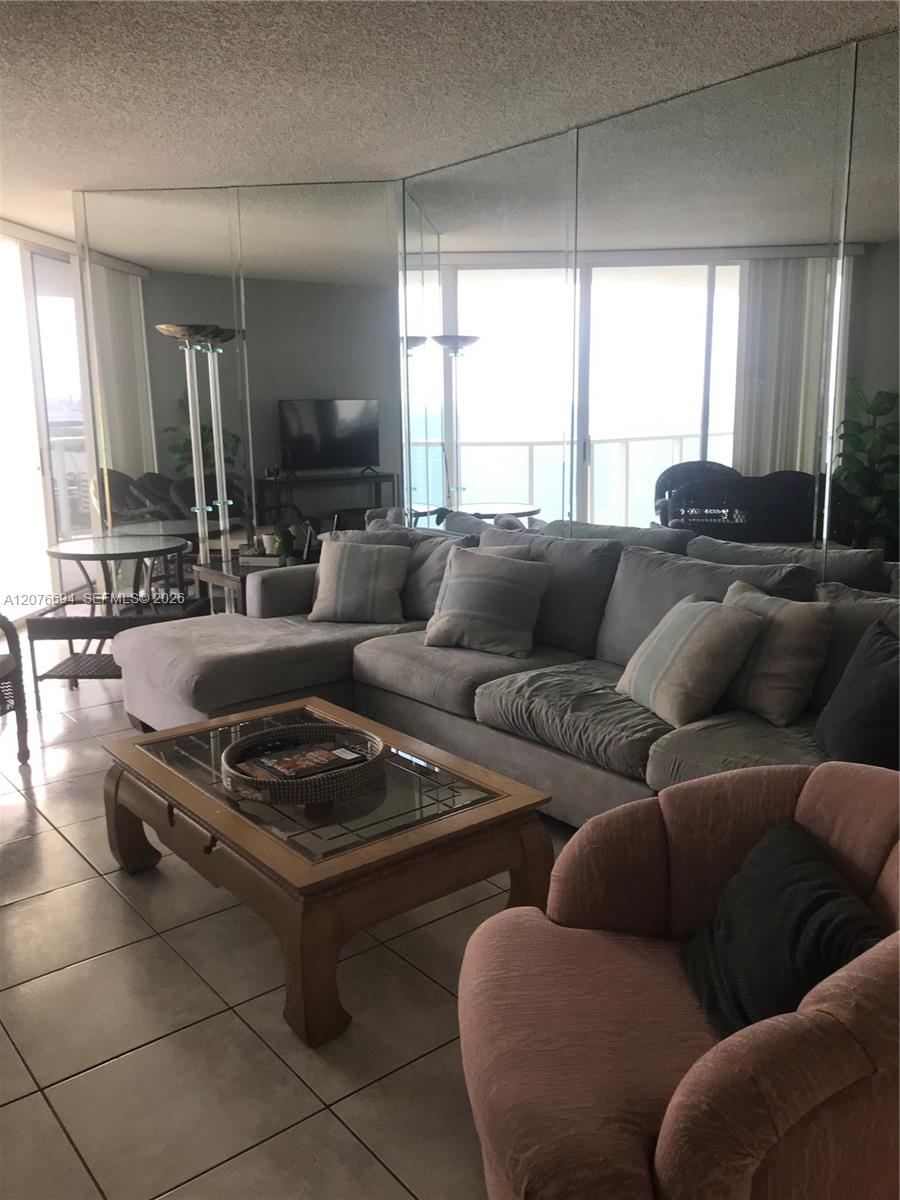 16485 Collins Ave # 2538