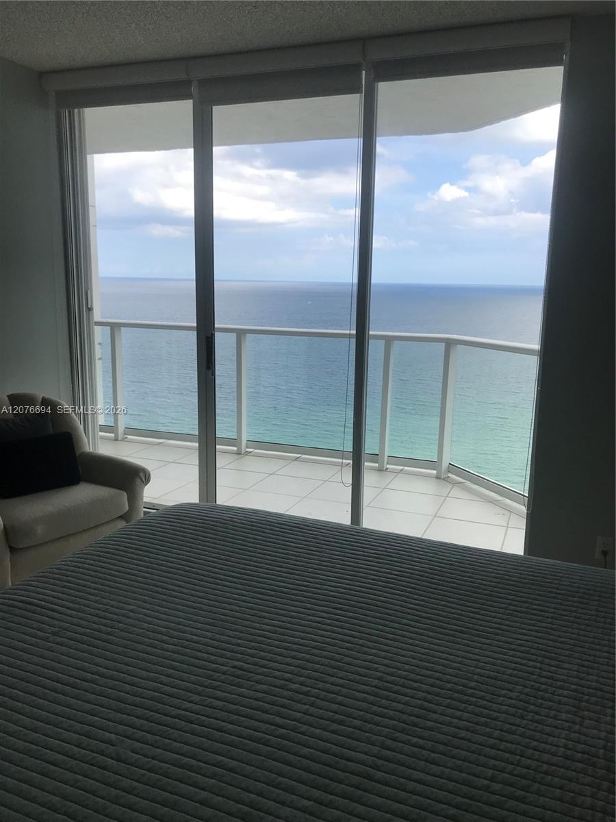16485 Collins Ave # 2538