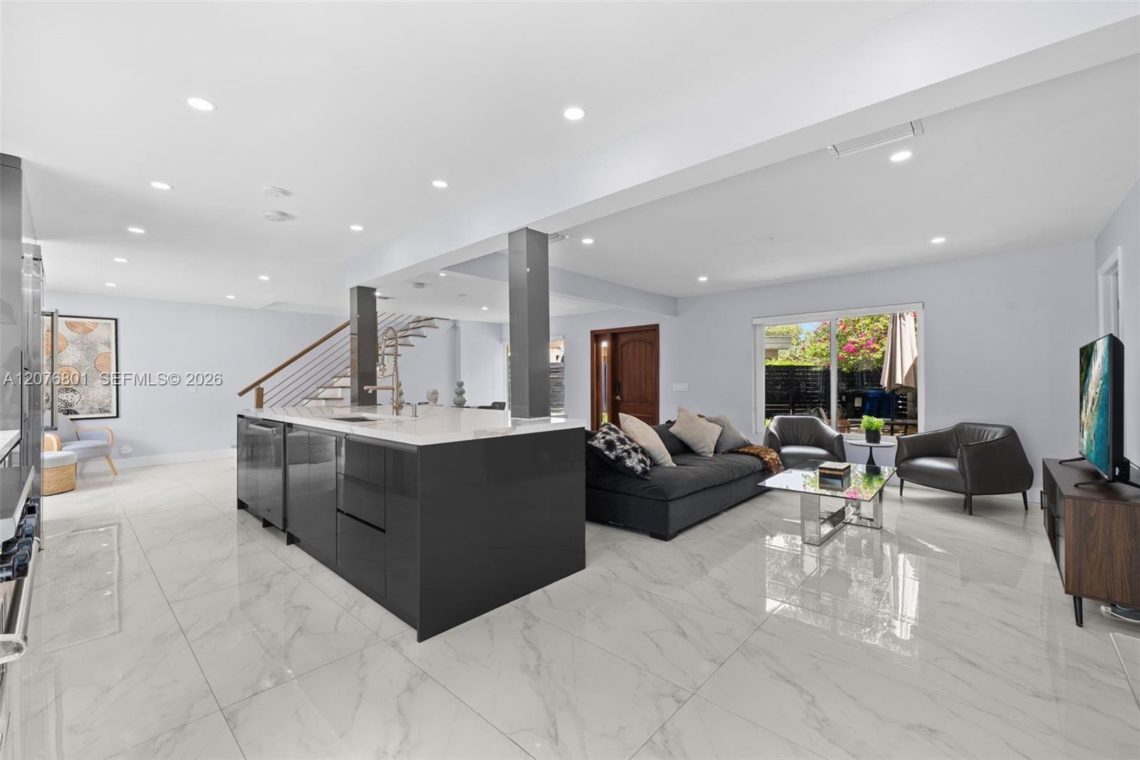 1617 SW 17th Ave