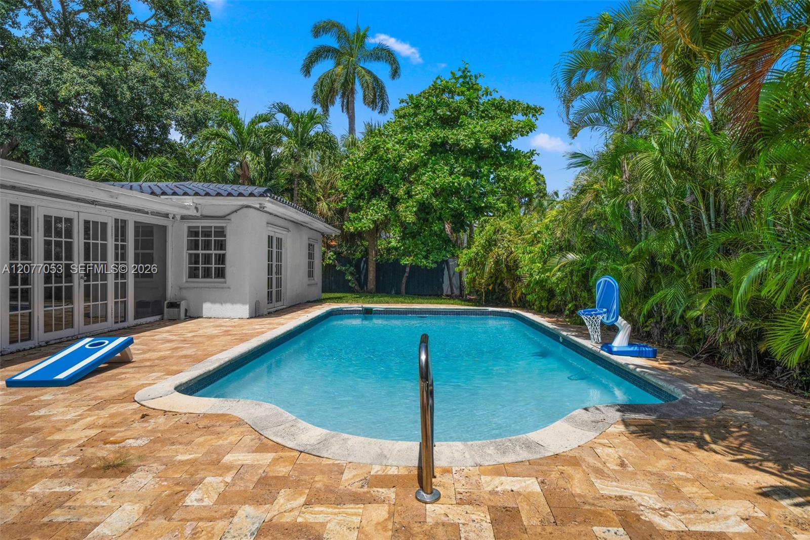 1308 Seabreeze Blvd