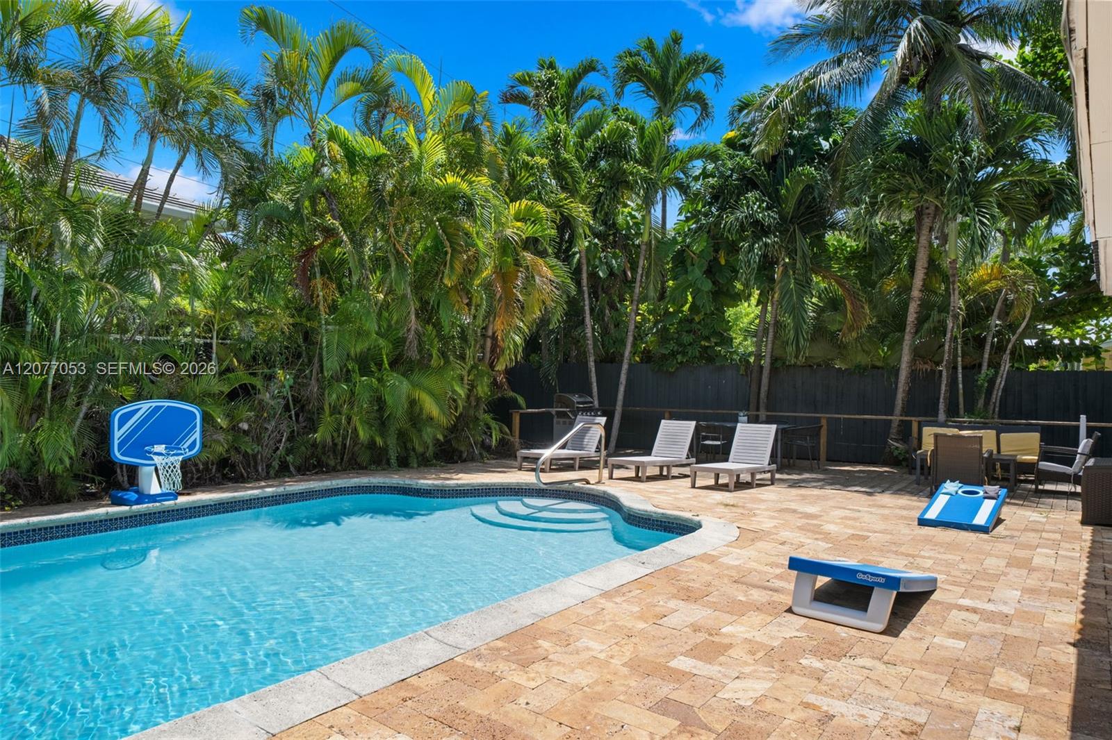 1308 Seabreeze Blvd