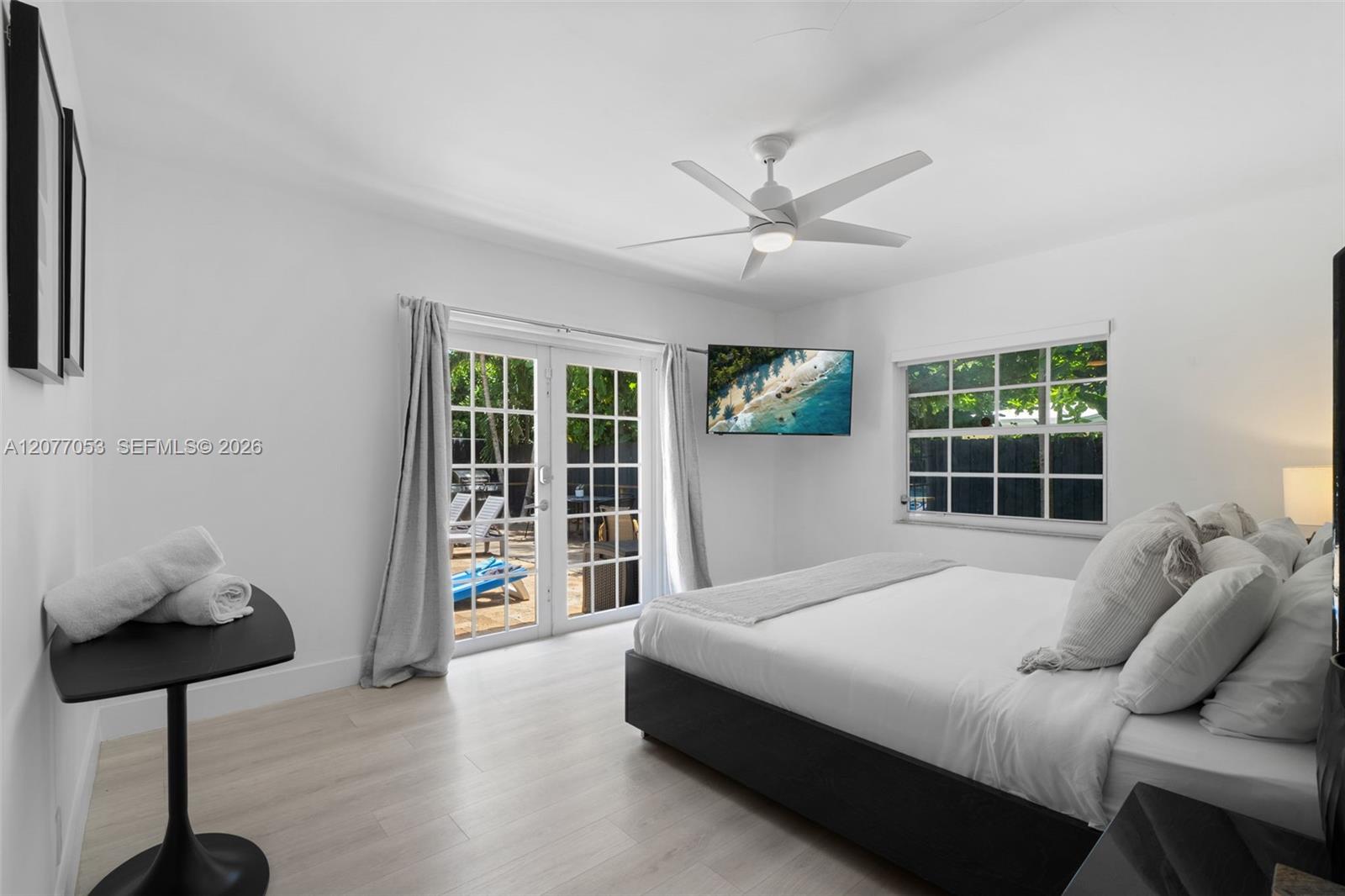 1308 Seabreeze Blvd