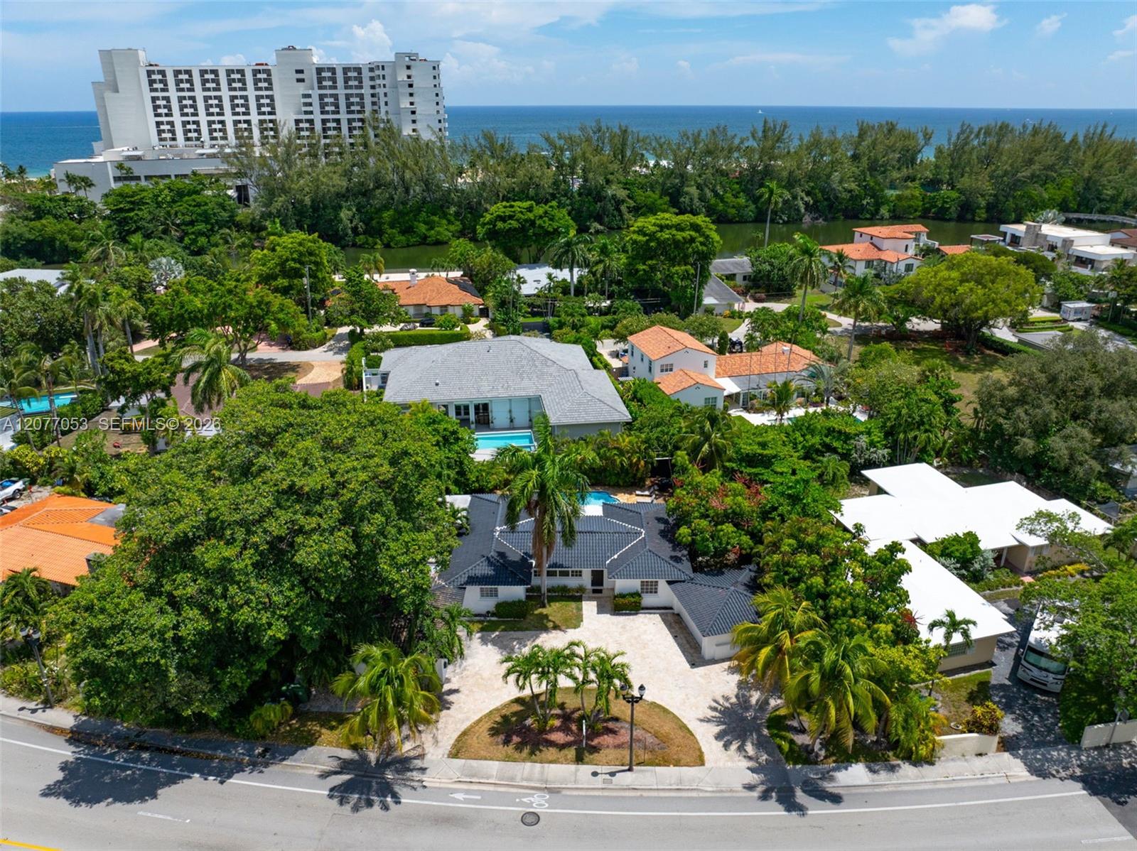 1308 Seabreeze Blvd