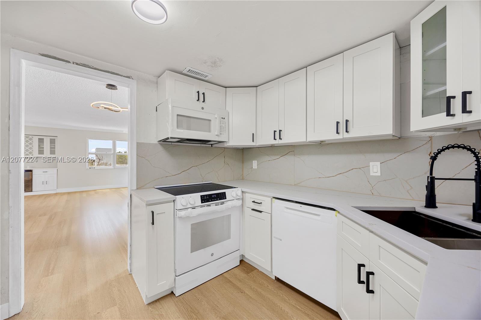 3301 Spanish Moss Ter # 803