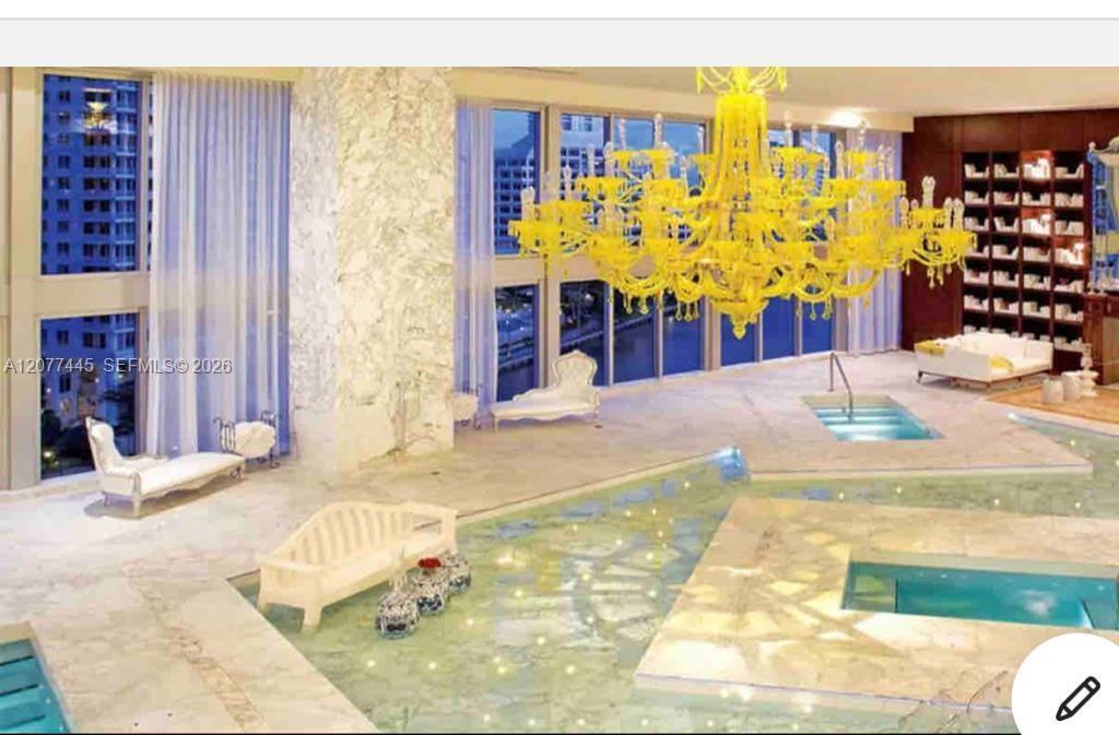 475 Brickell Ave # 808