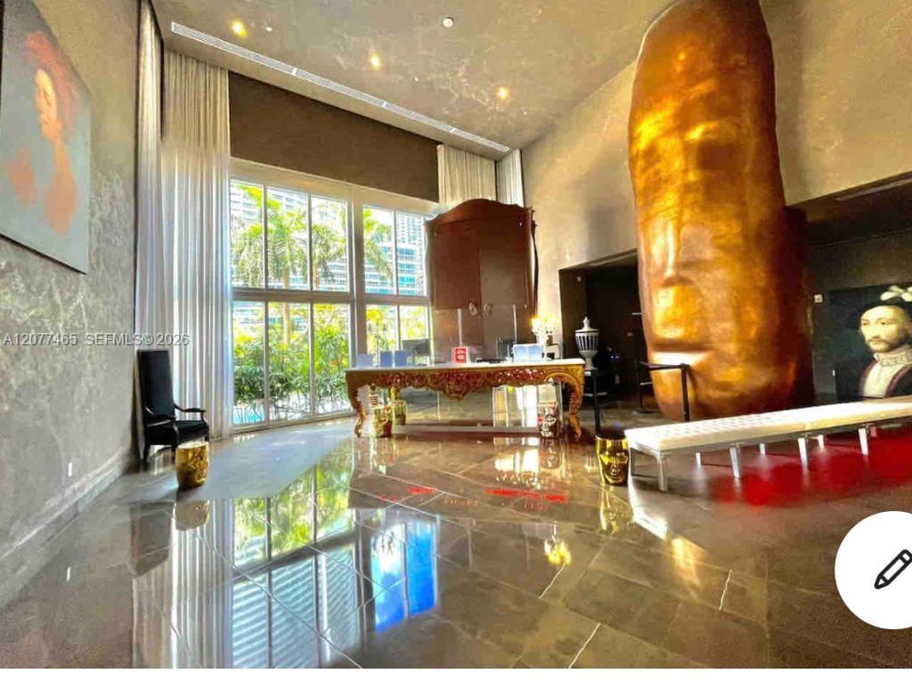 475 Brickell Ave # 808