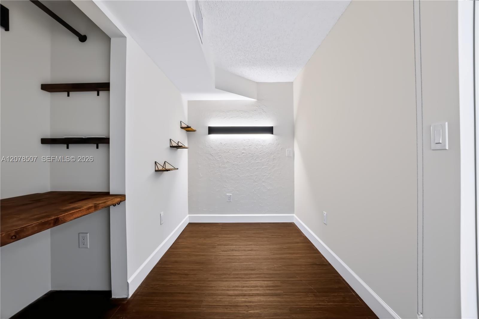 6423 S Collins Ave # 1702