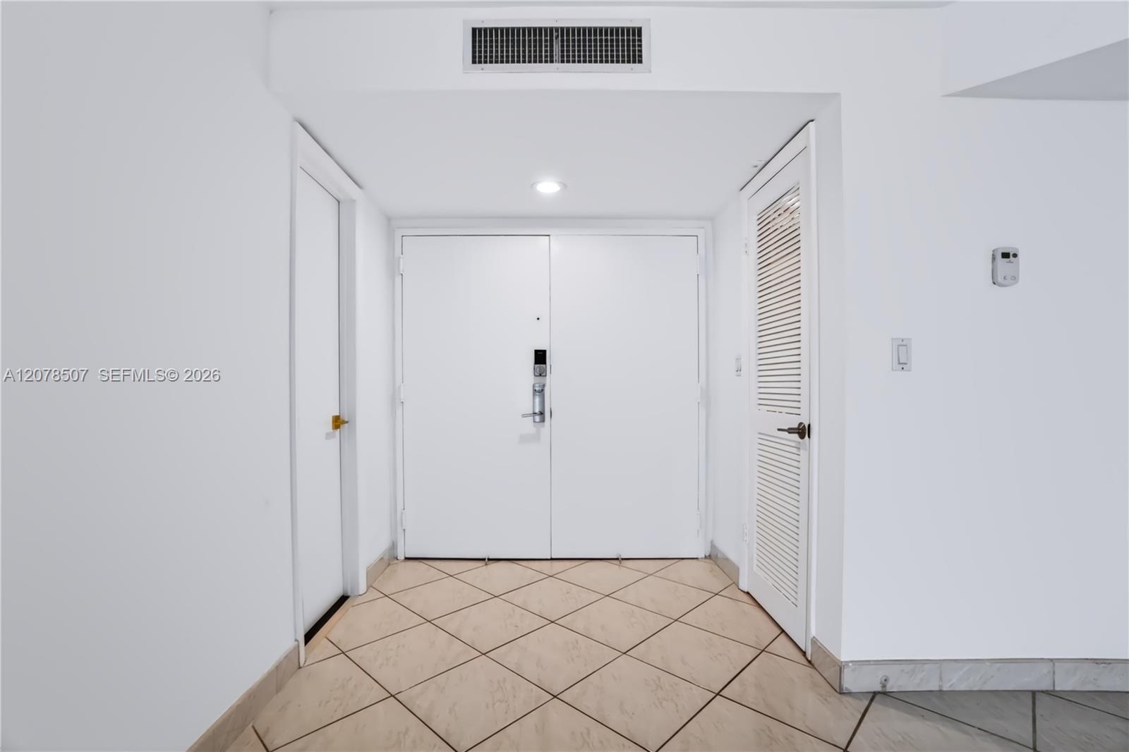 6423 S Collins Ave # 1702