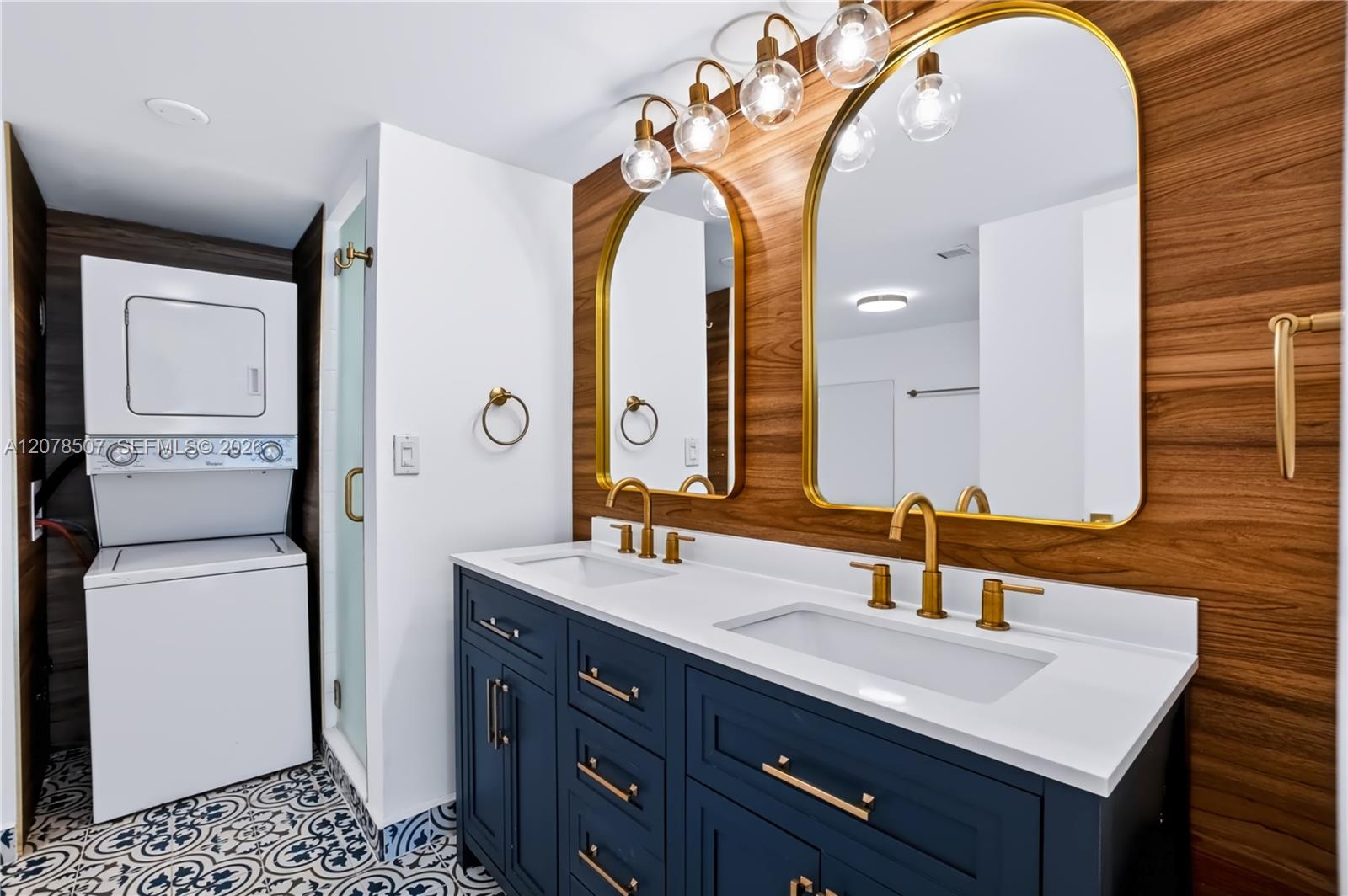 6423 S Collins Ave # 1702