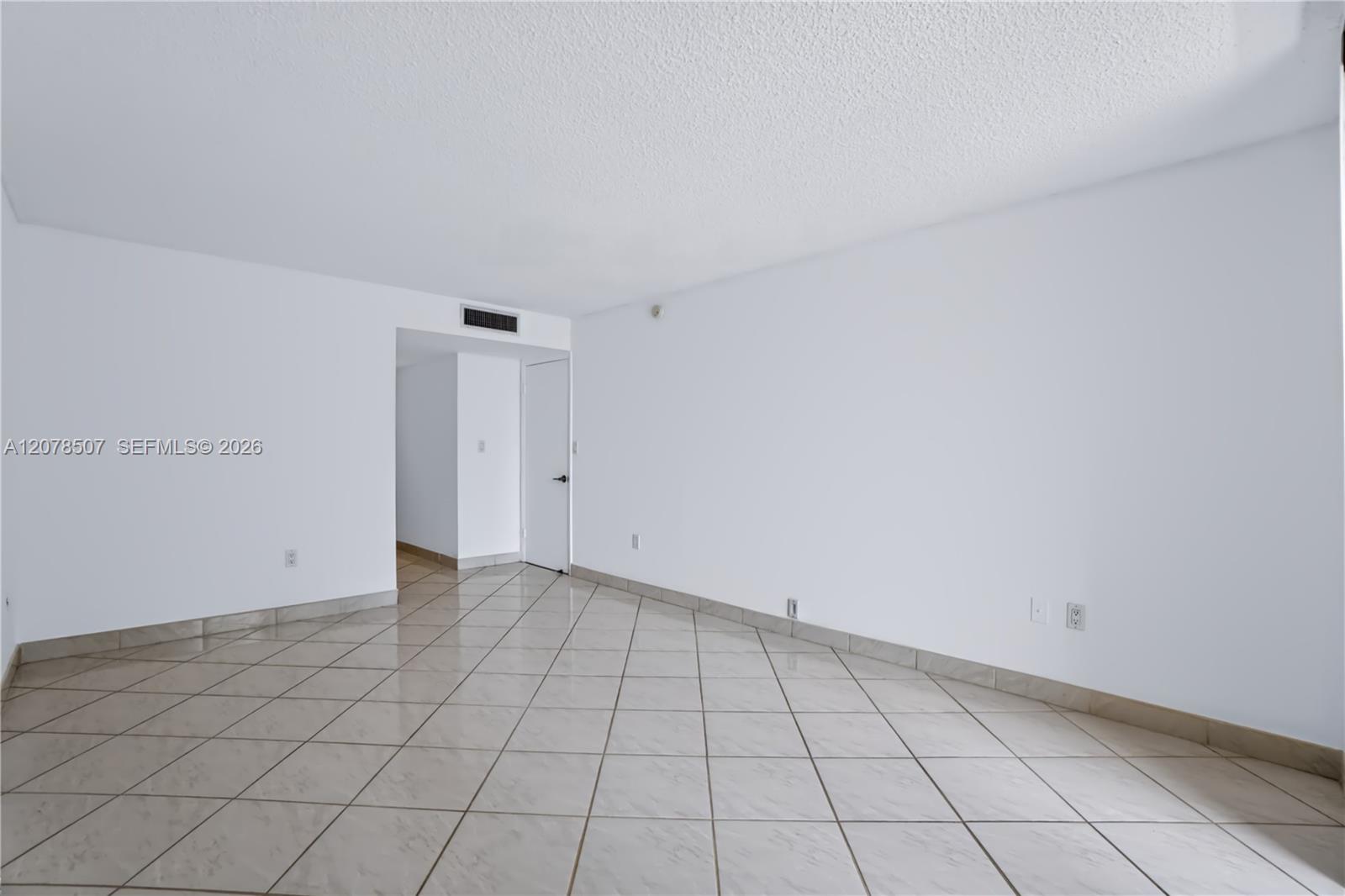 6423 S Collins Ave # 1702