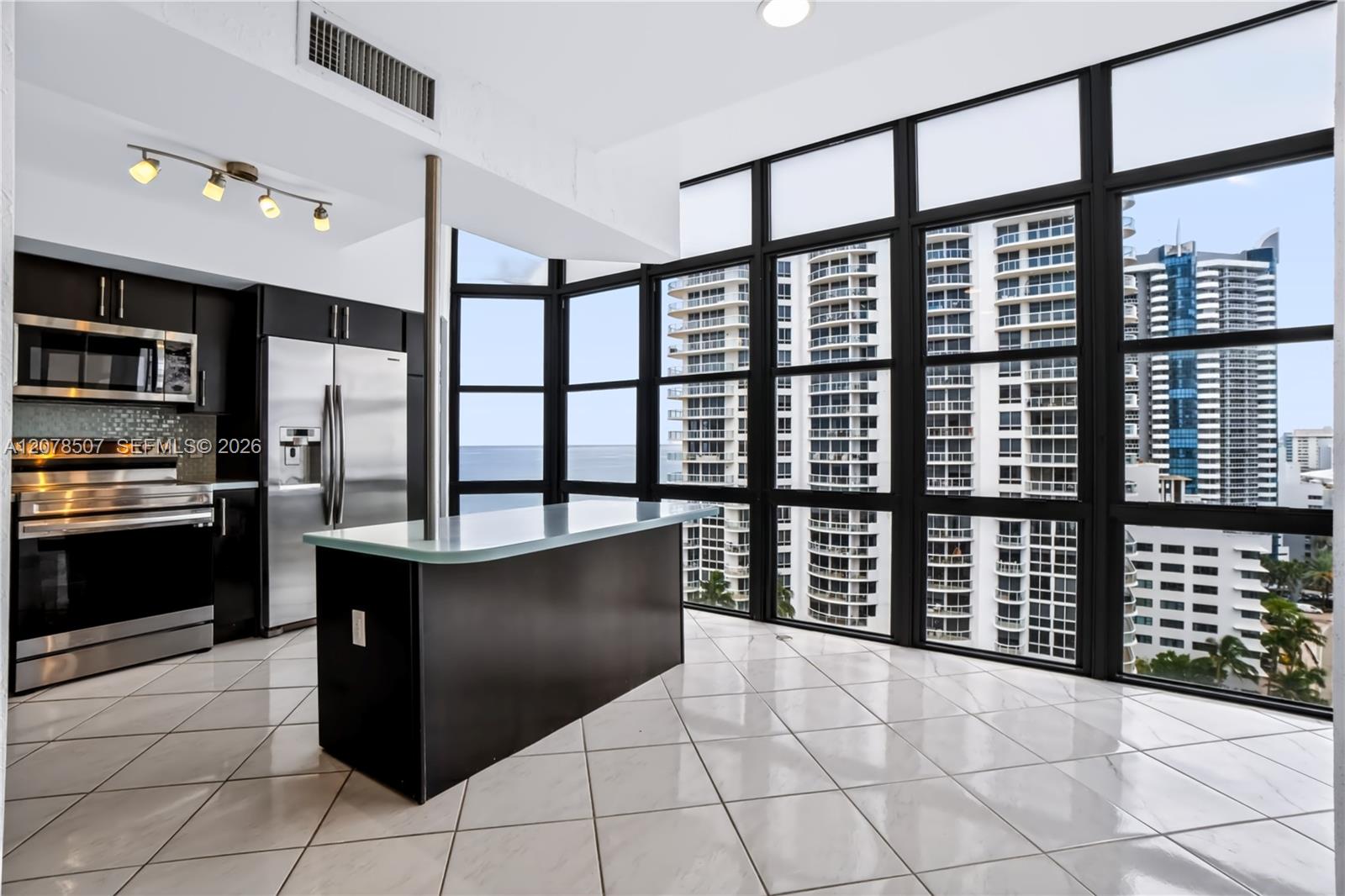 6423 S Collins Ave # 1702