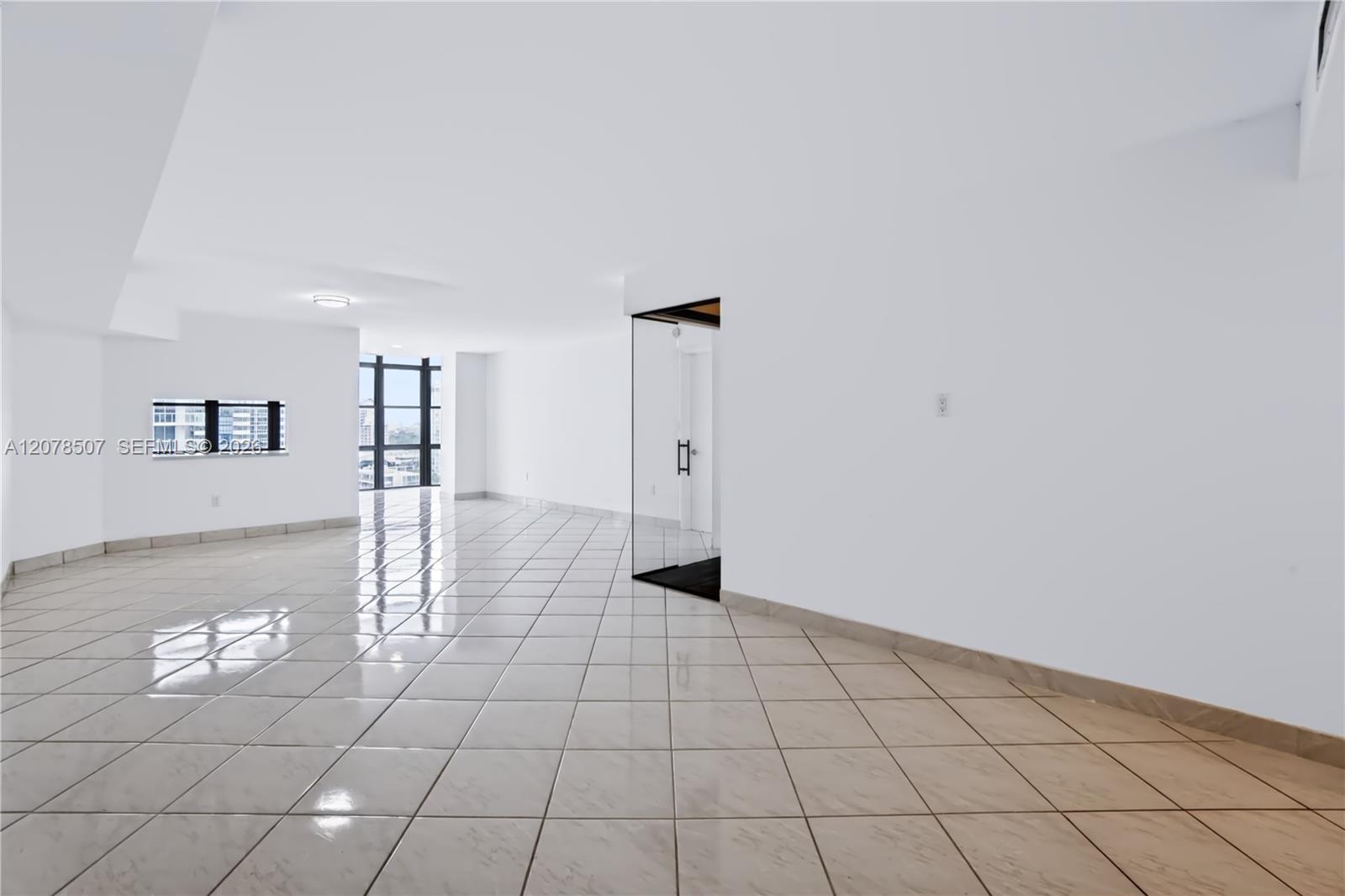 6423 S Collins Ave # 1702