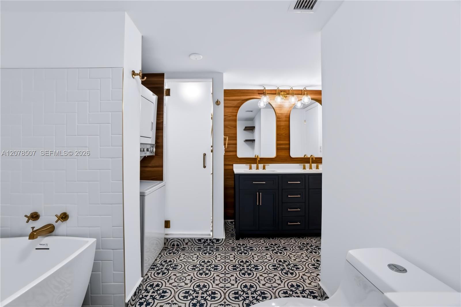 6423 S Collins Ave # 1702