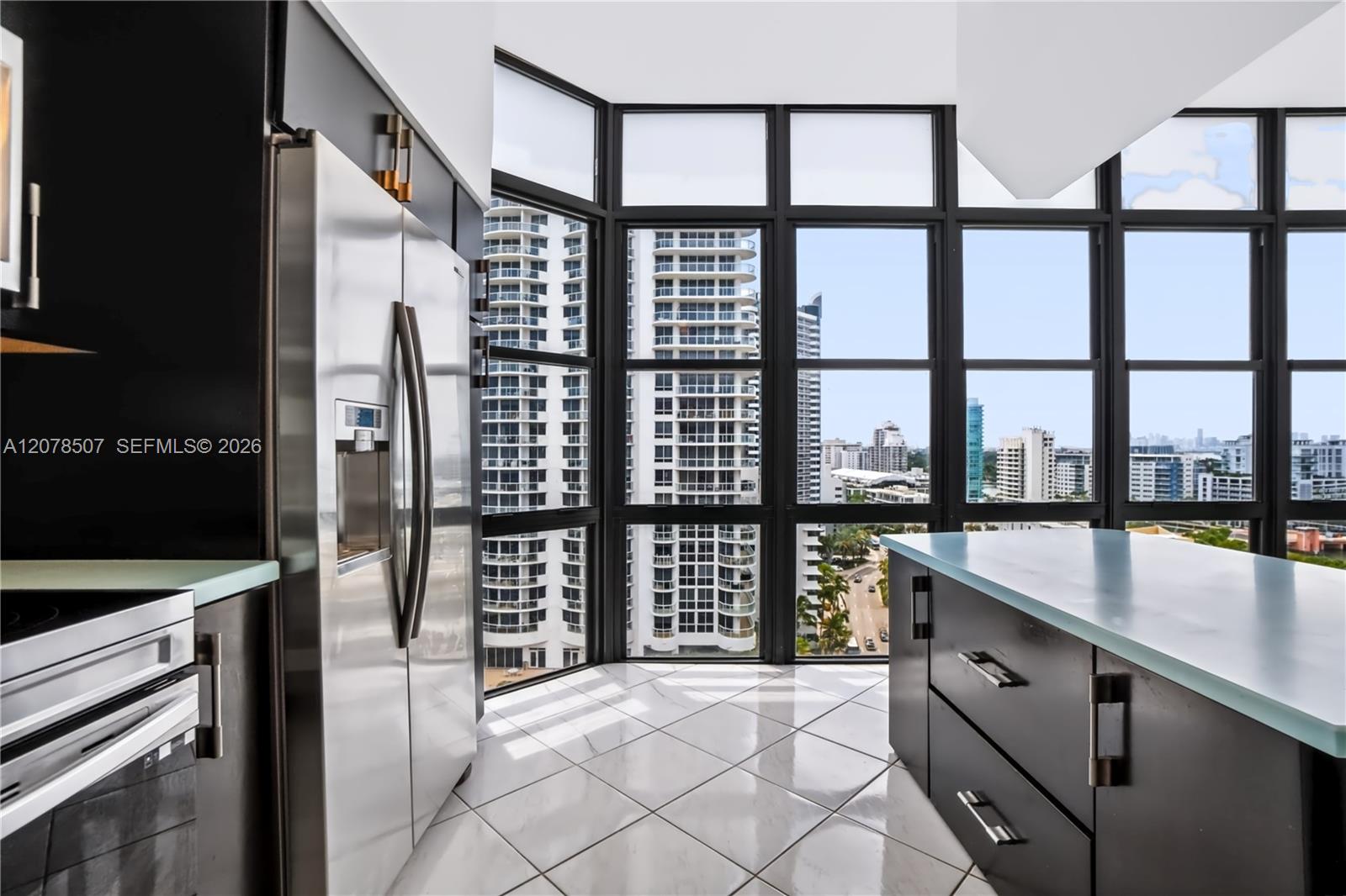 6423 S Collins Ave # 1702