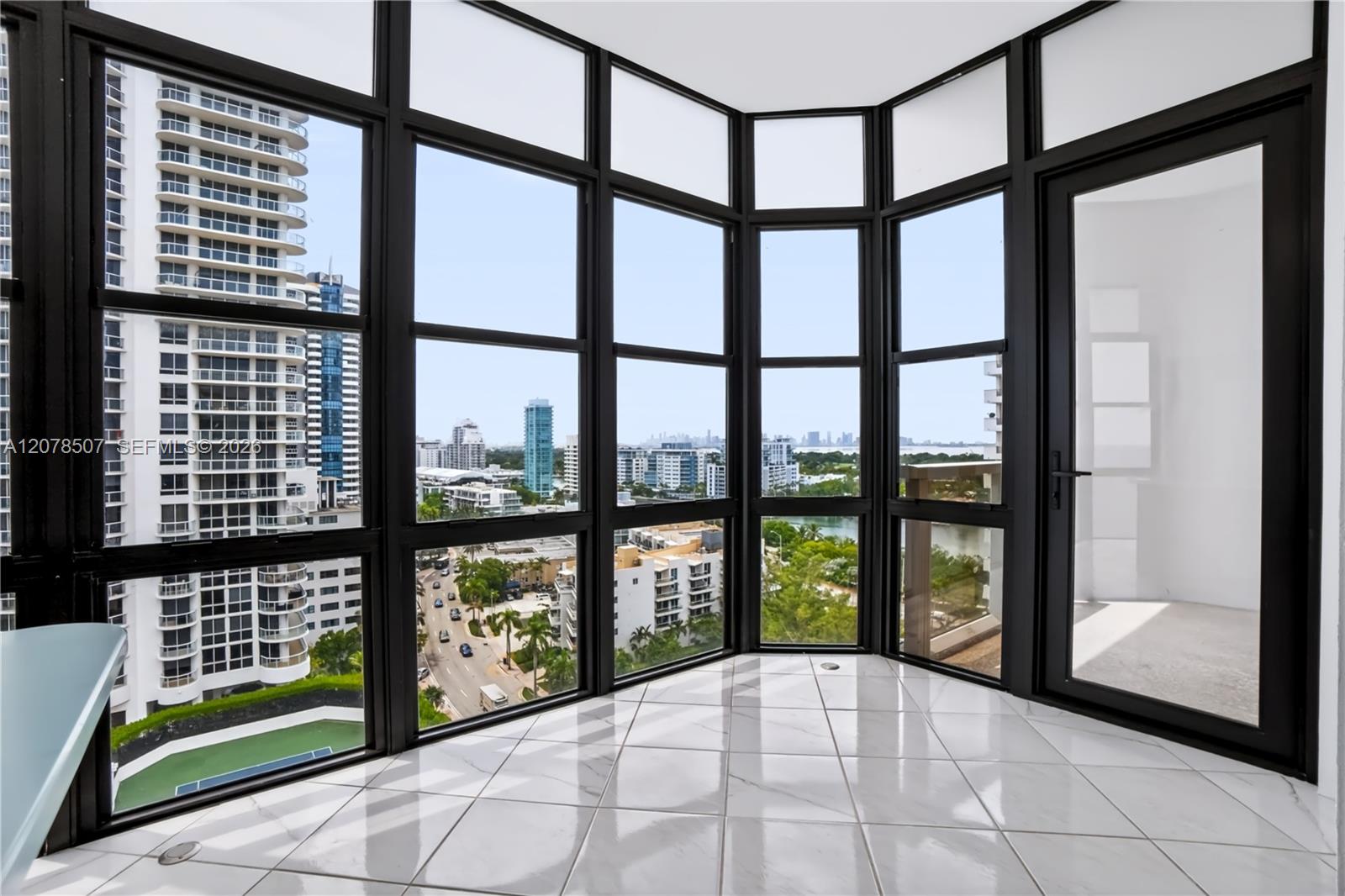 6423 S Collins Ave # 1702