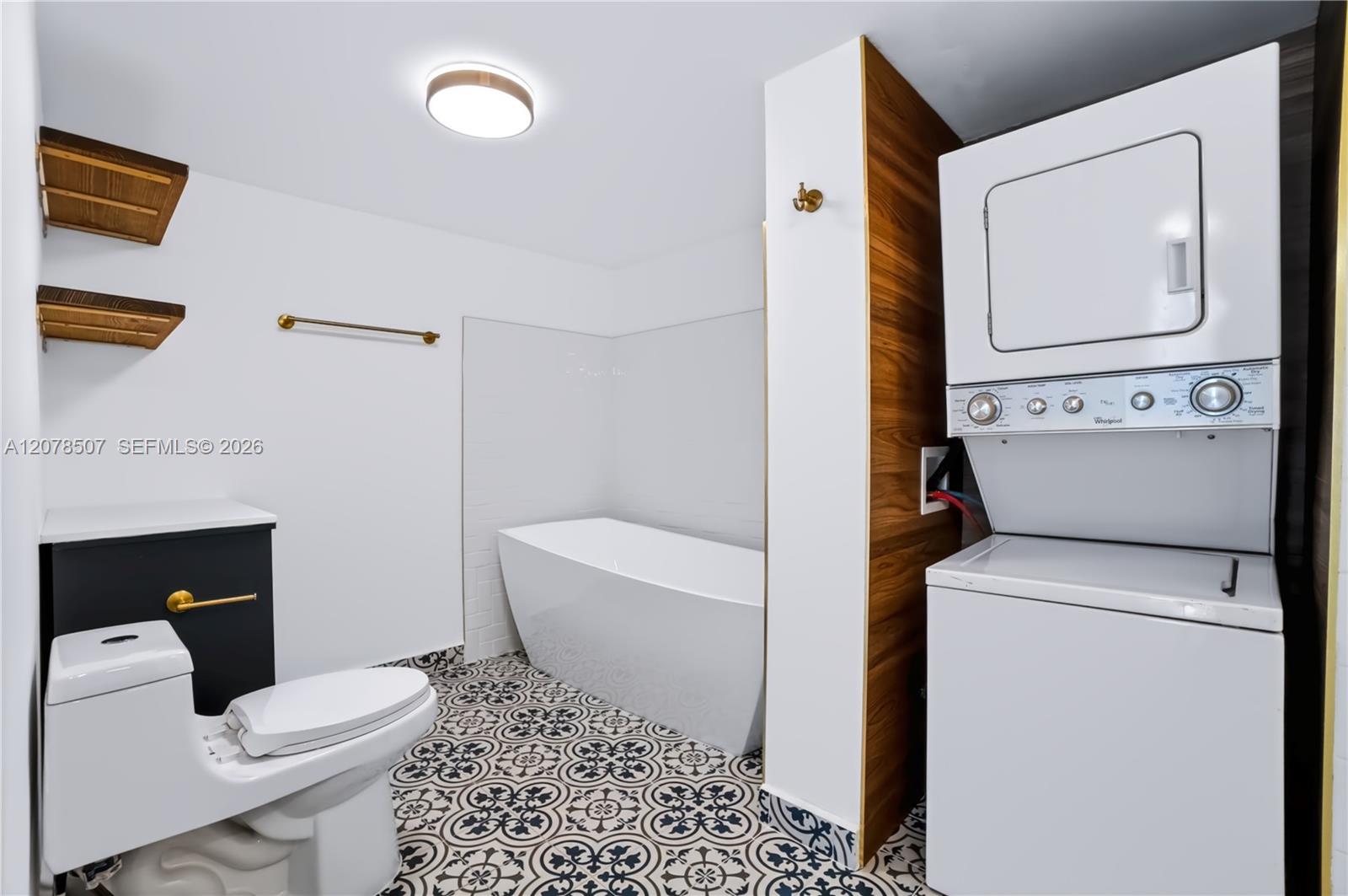 6423 S Collins Ave # 1702