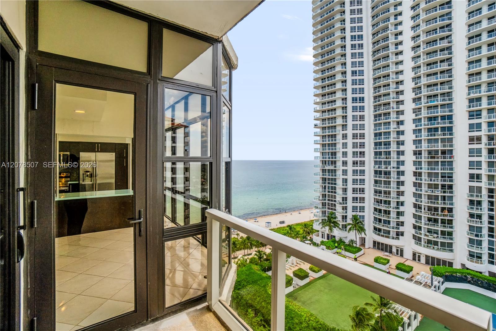 6423 S Collins Ave # 1702