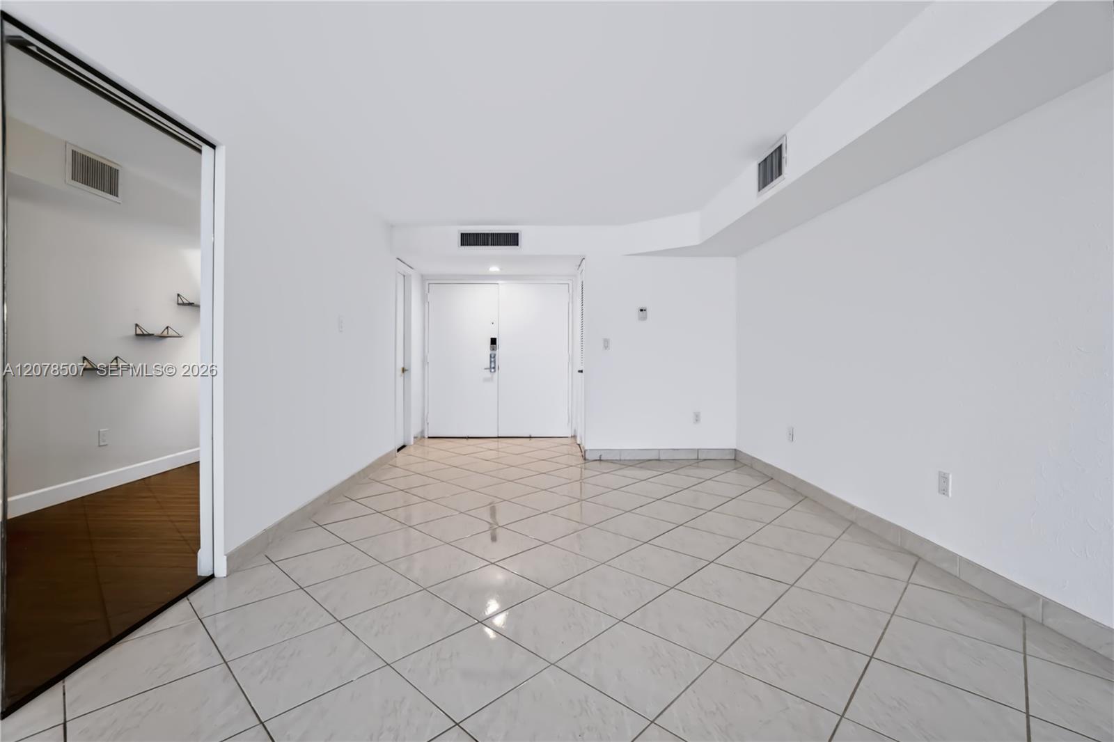 6423 S Collins Ave # 1702