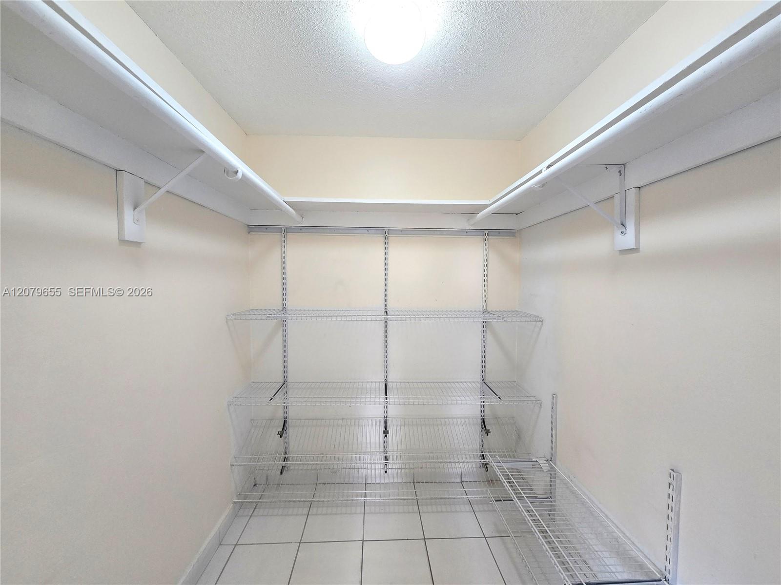 9962 SW 88th St # 7 Unit: 722-7