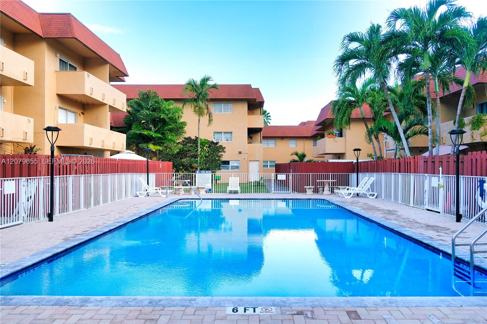 9962 SW 88th St # 7 Unit: 722-7