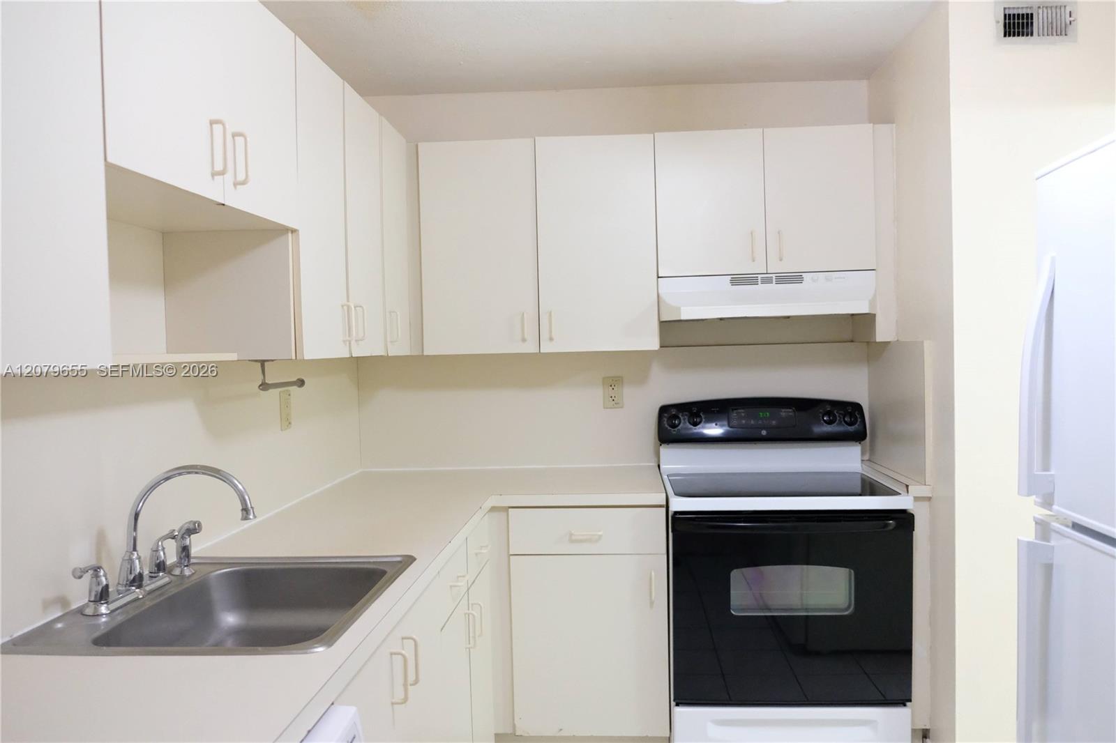 9962 SW 88th St # 7 Unit: 722-7