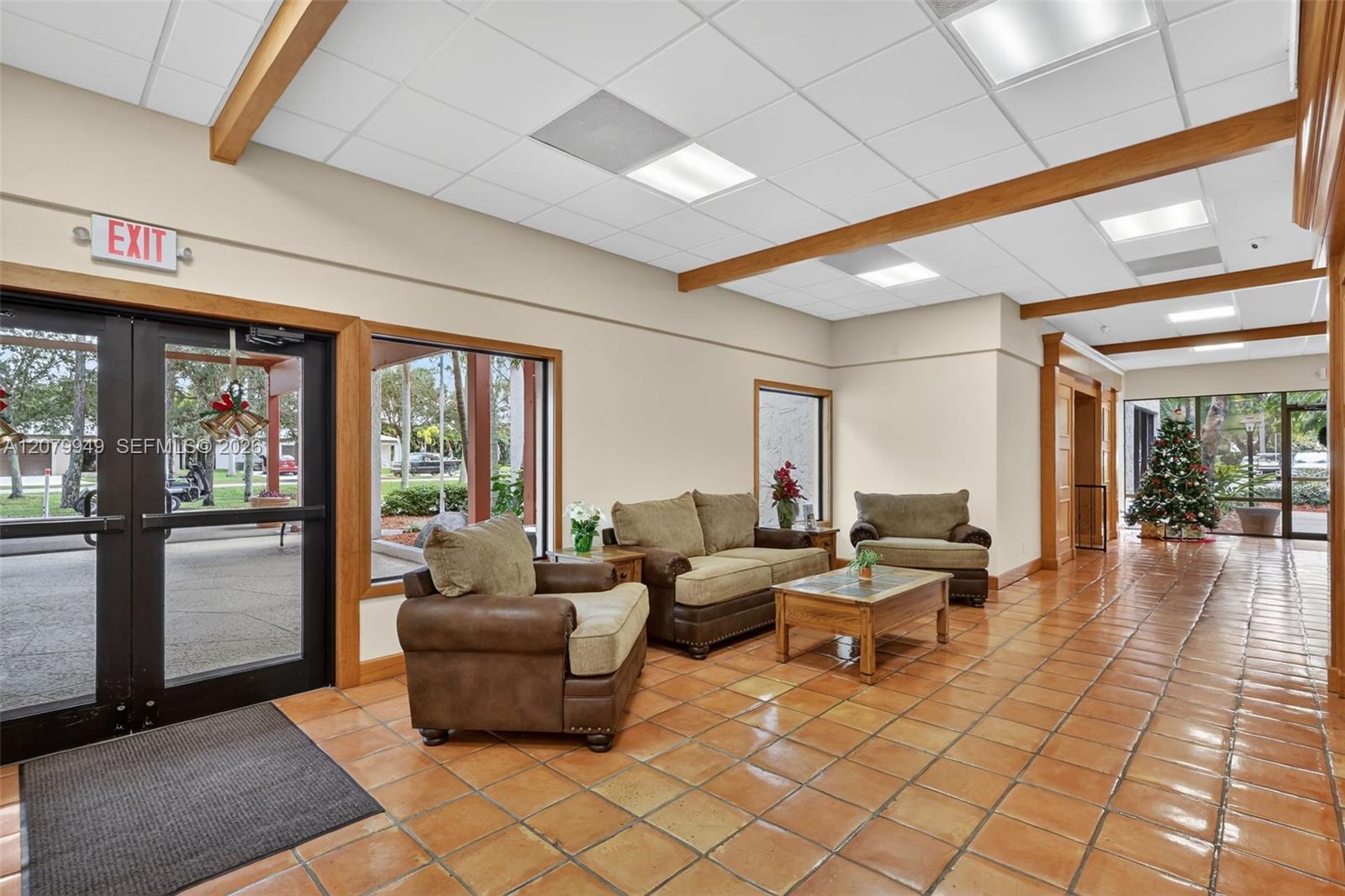 12 Barcelona Ln, Port St. Lucie
