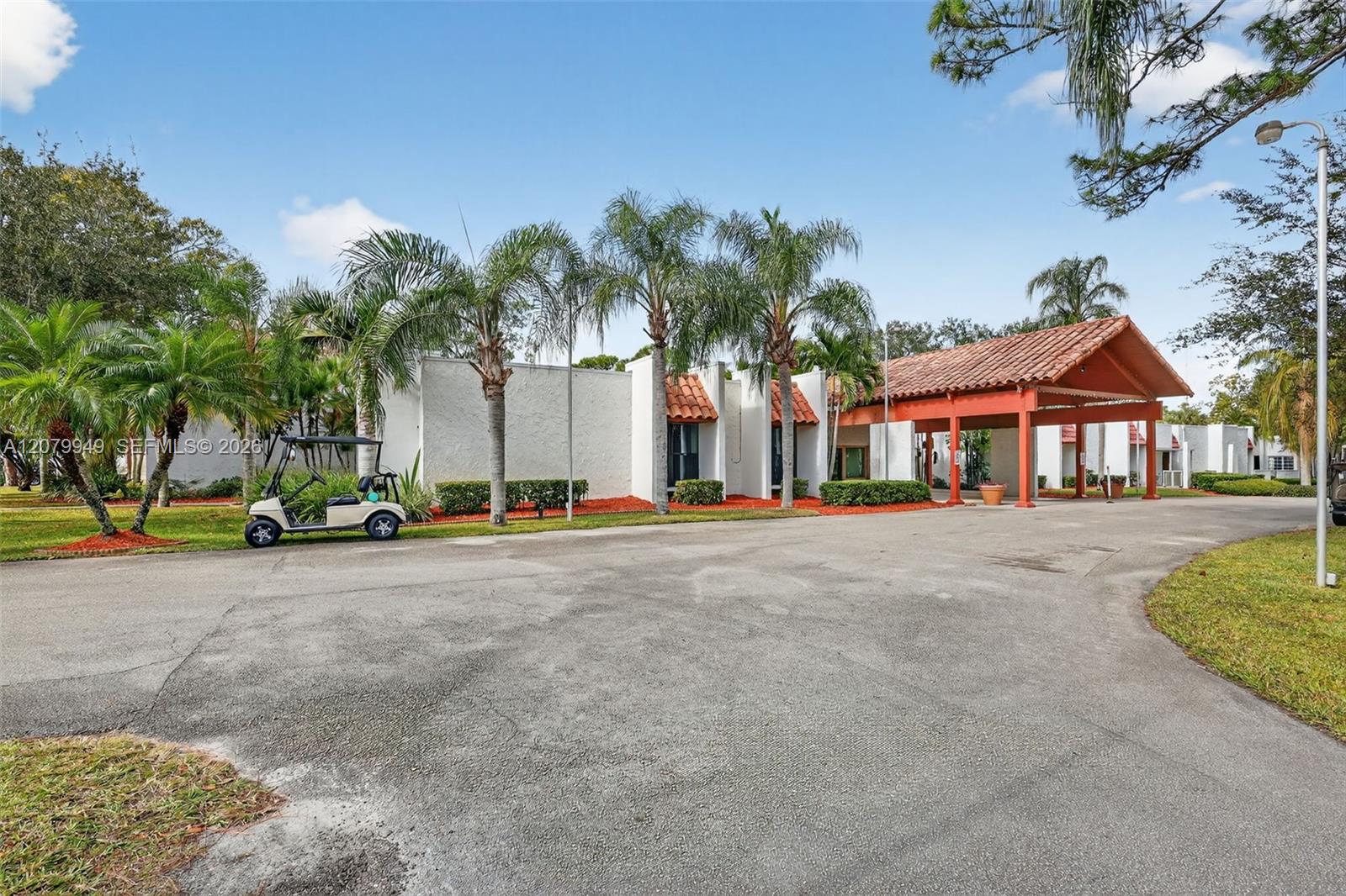 12 Barcelona Ln, Port St. Lucie