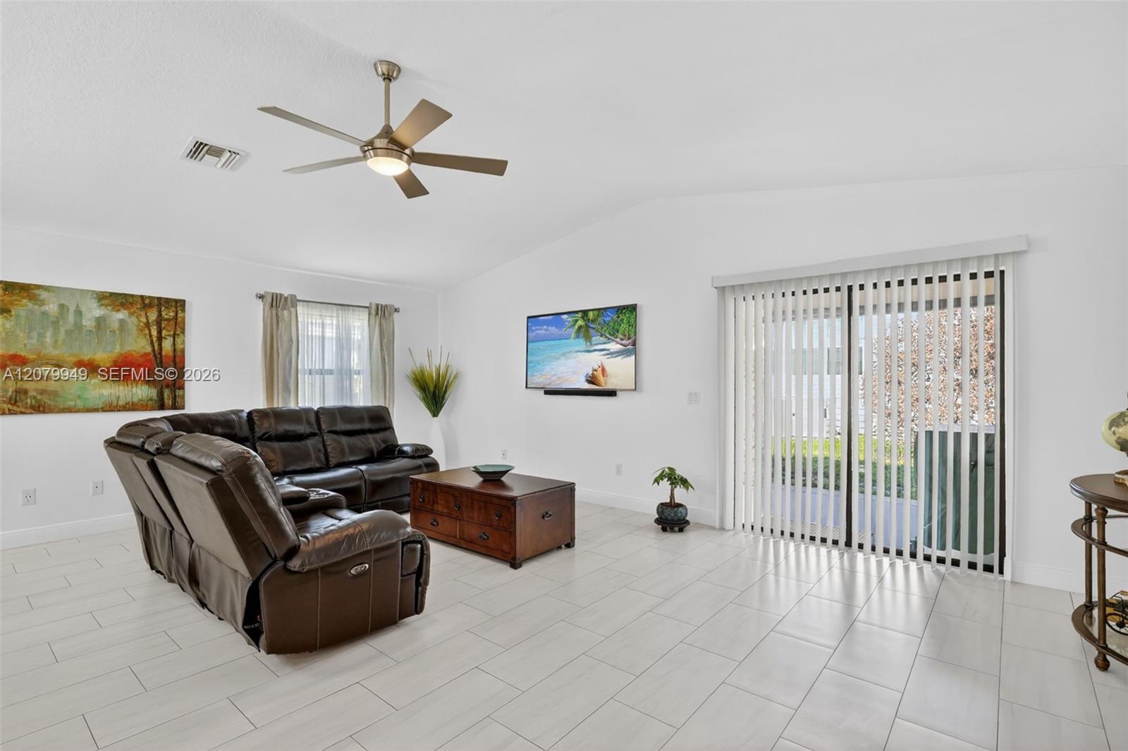 12 Barcelona Ln, Port St. Lucie