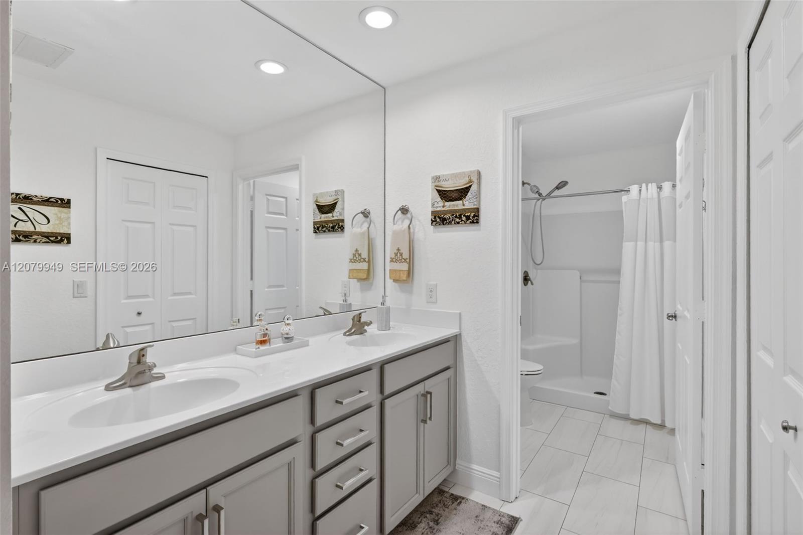 12 Barcelona Ln, Port St. Lucie