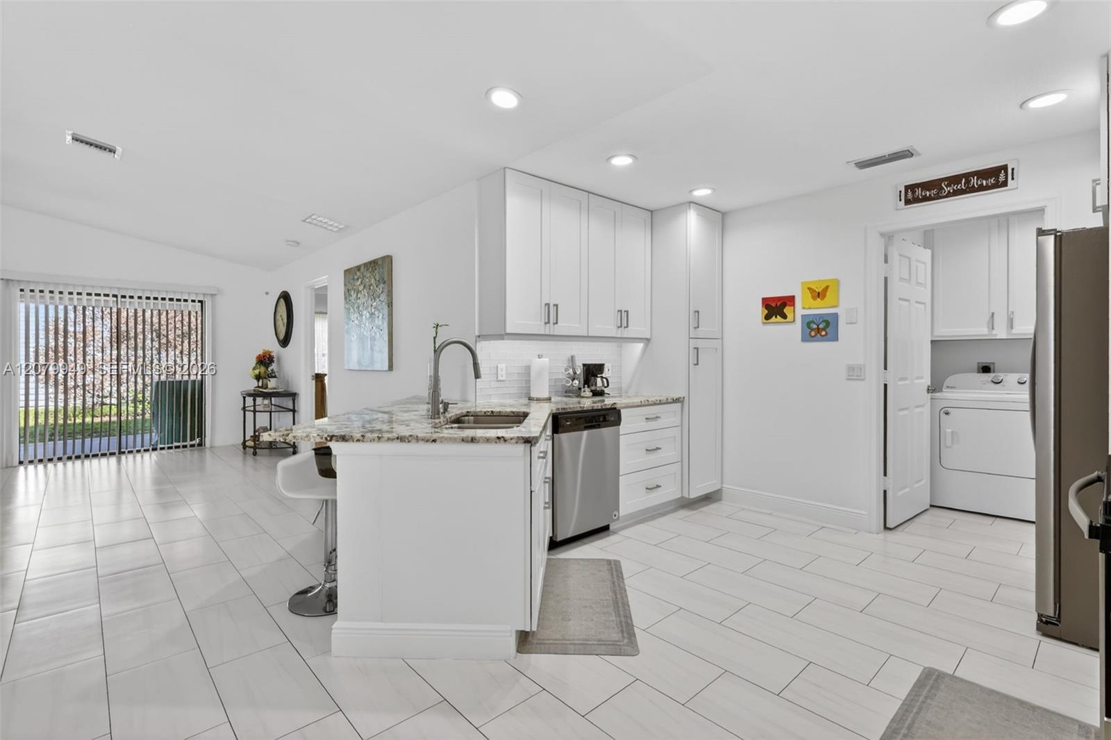 12 Barcelona Ln, Port St. Lucie