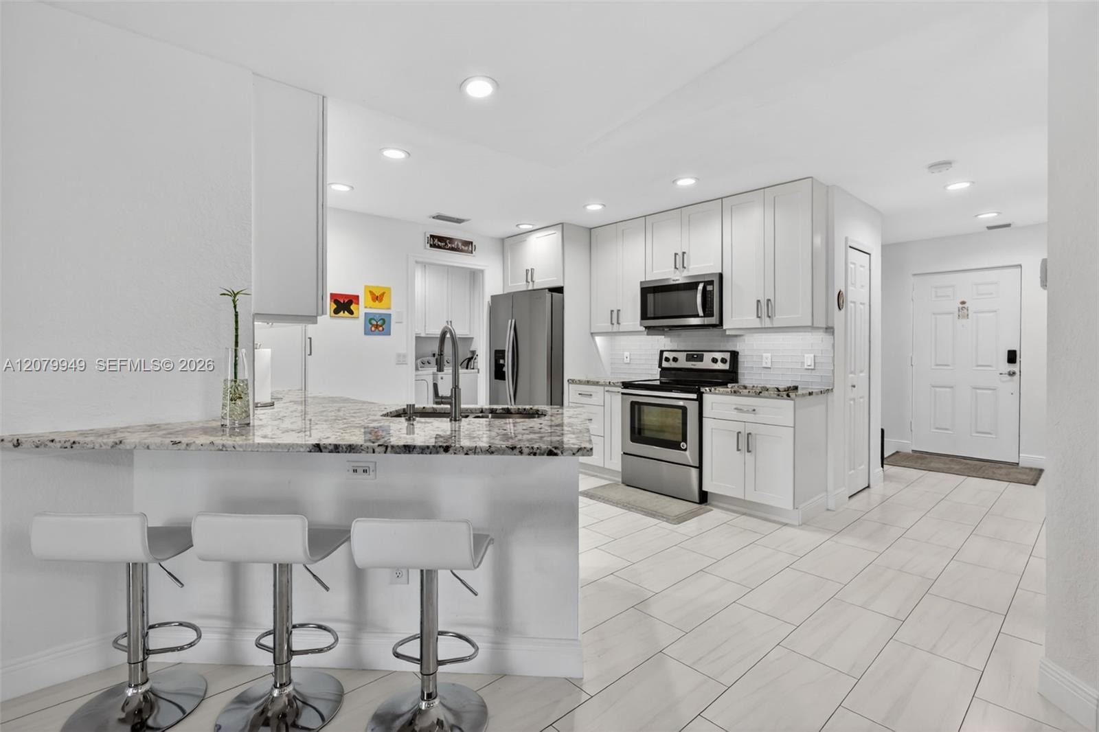 12 Barcelona Ln, Port St. Lucie