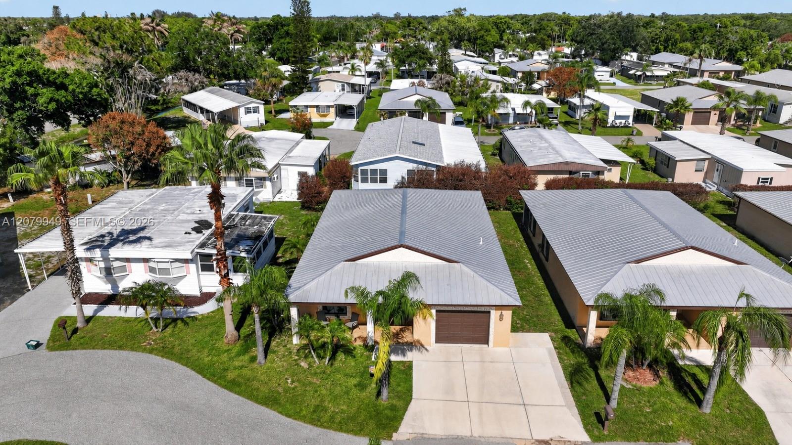 12 Barcelona Ln, Port St. Lucie