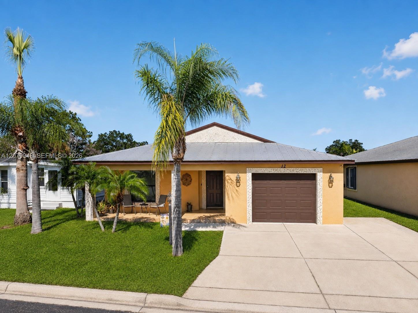 12 Barcelona Ln, Port St. Lucie